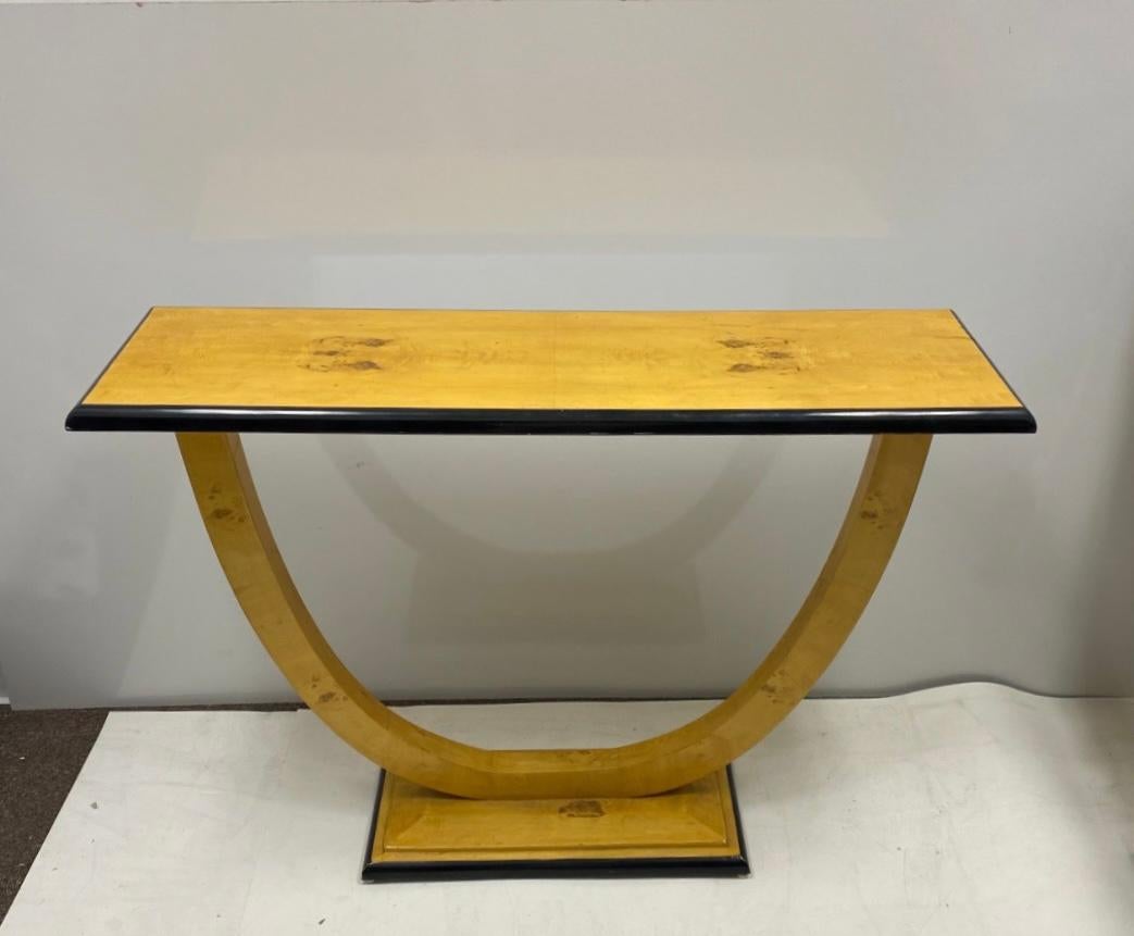 20ième siècle Console Biedermeier de style Art Déco en loupe de bois de citronnier