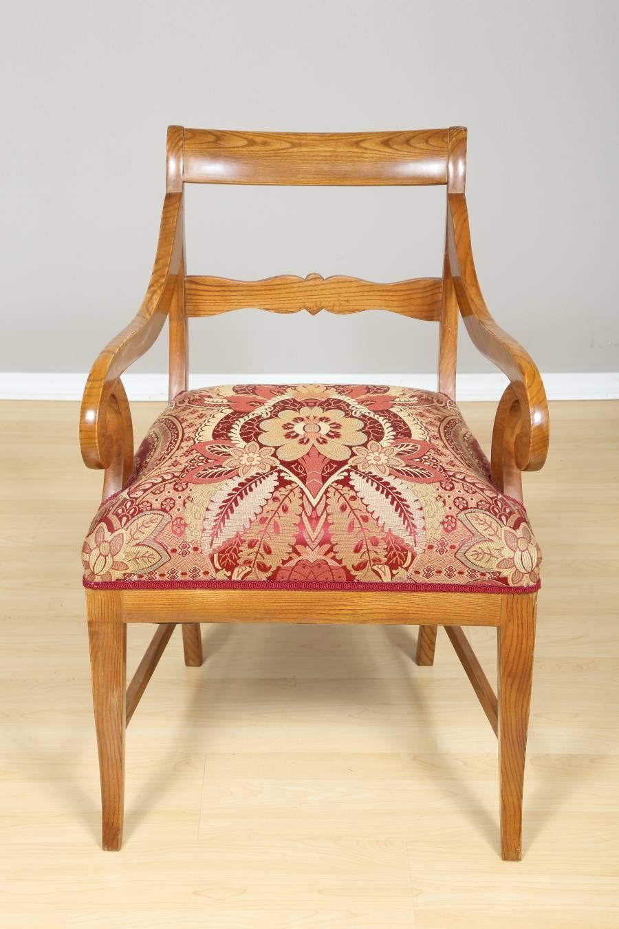 Biedermeier Ashtree side chair, circa 1840. Elegant side chair with ash-tree frame from northern Germany Biedermeier period. The chair has been restored, reupholstered and hand polished with natural shellac. Seat height: 19