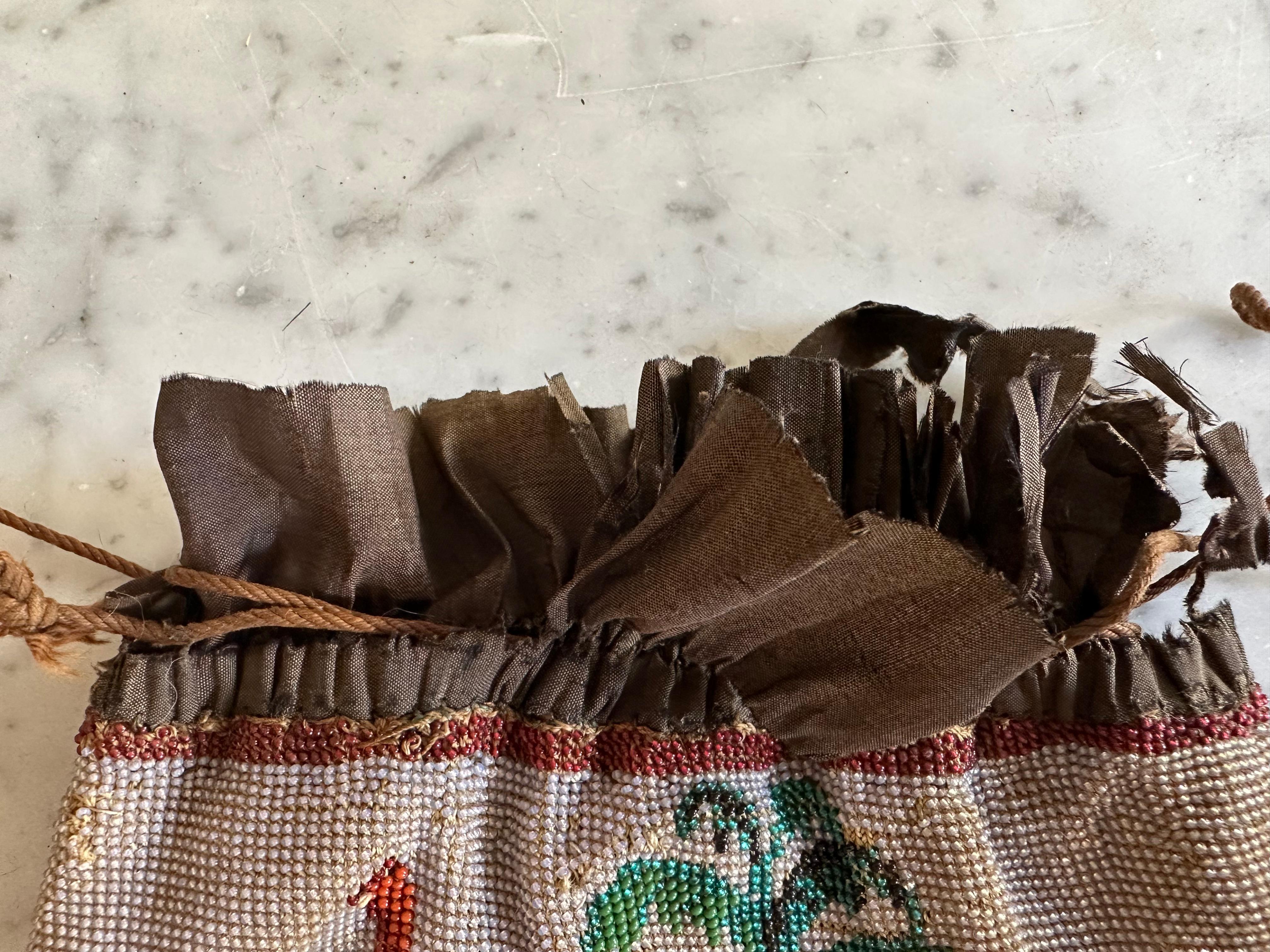 Sac en perles Biedermeier avec scène orientale - Handcraft du 19e siècle en vente 5