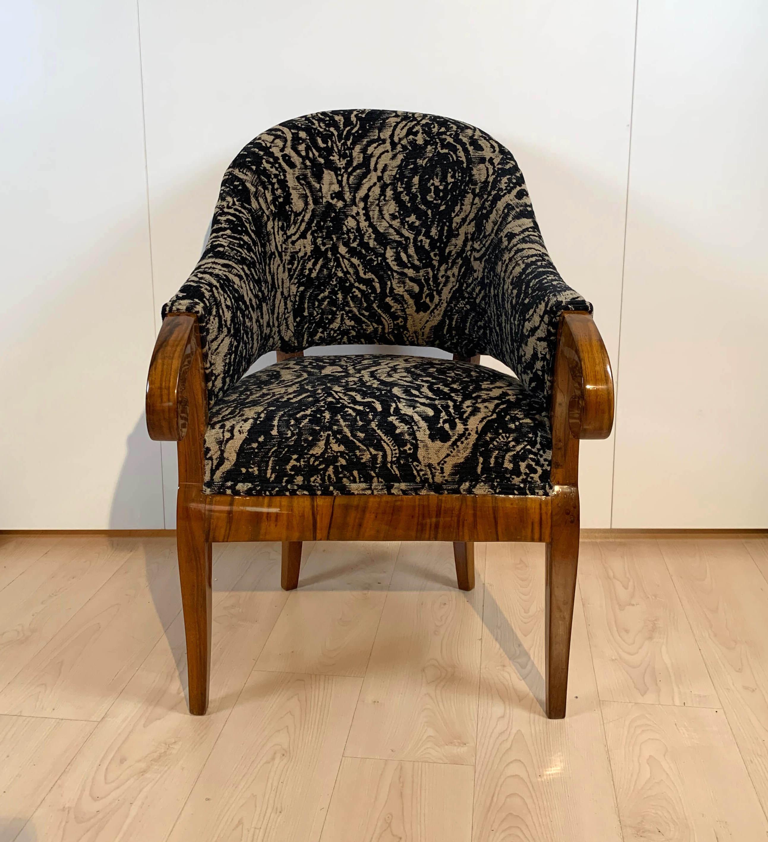 Biedermeier Bergere Chair, Walnut, Black-Brown Fabric, South Germany circa 1830 In Good Condition In Regensburg, DE