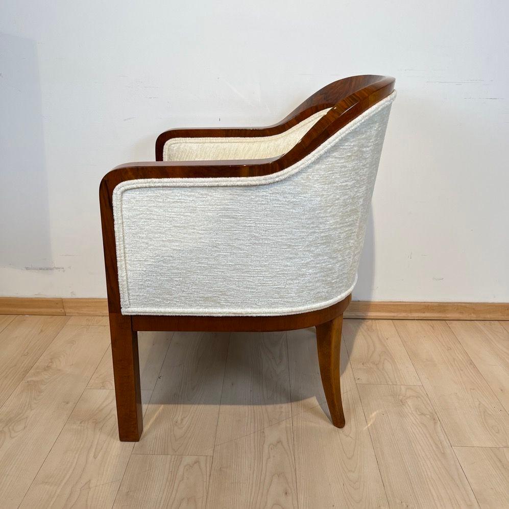 Biedermeier Bergere Chair, Walnut, Creme Velvet, Austria, circa 1840 For Sale 1