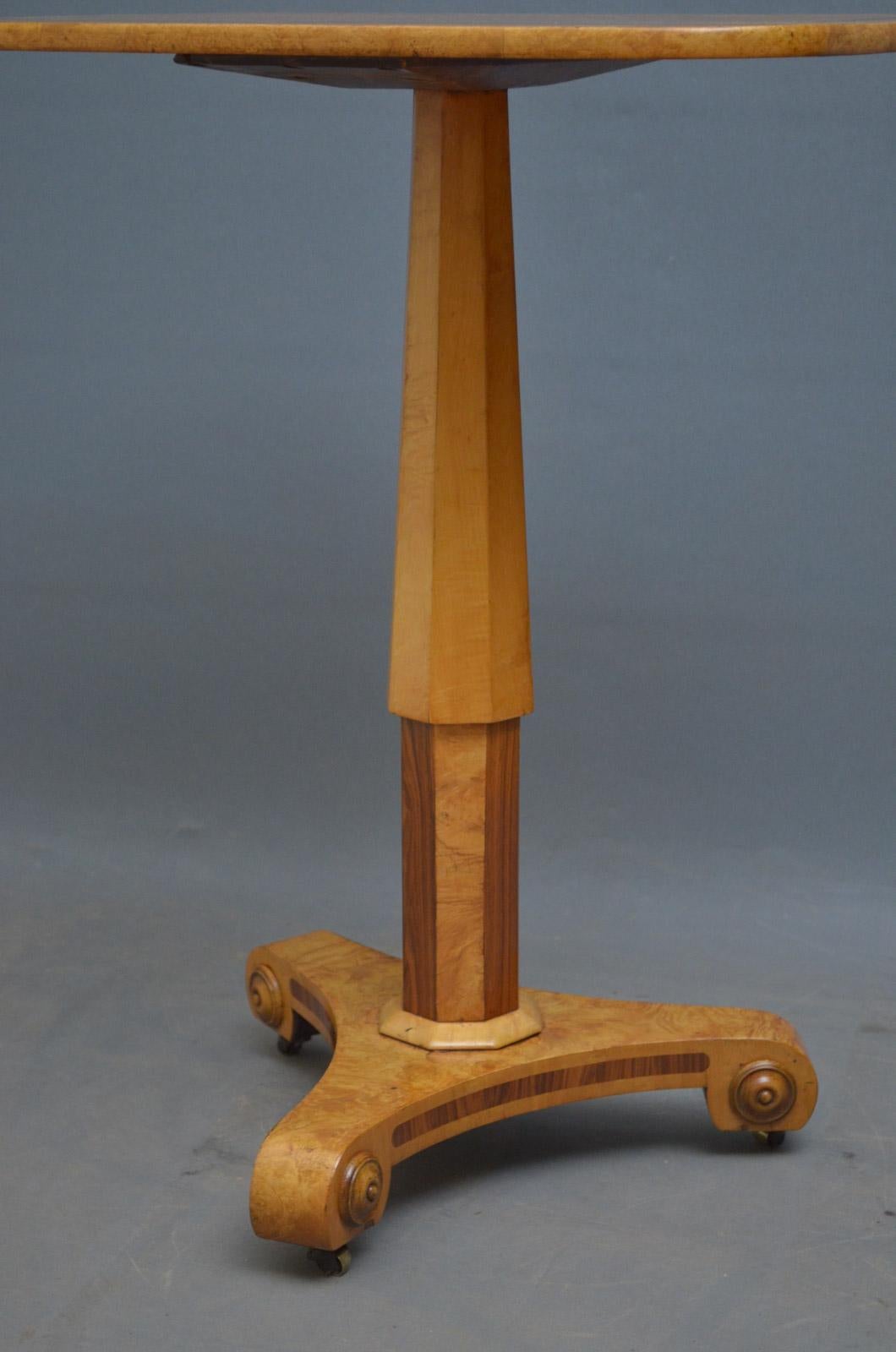 Biedermeier Bird’s-Eye Maple Occasional Table In Good Condition In Whaley Bridge, GB