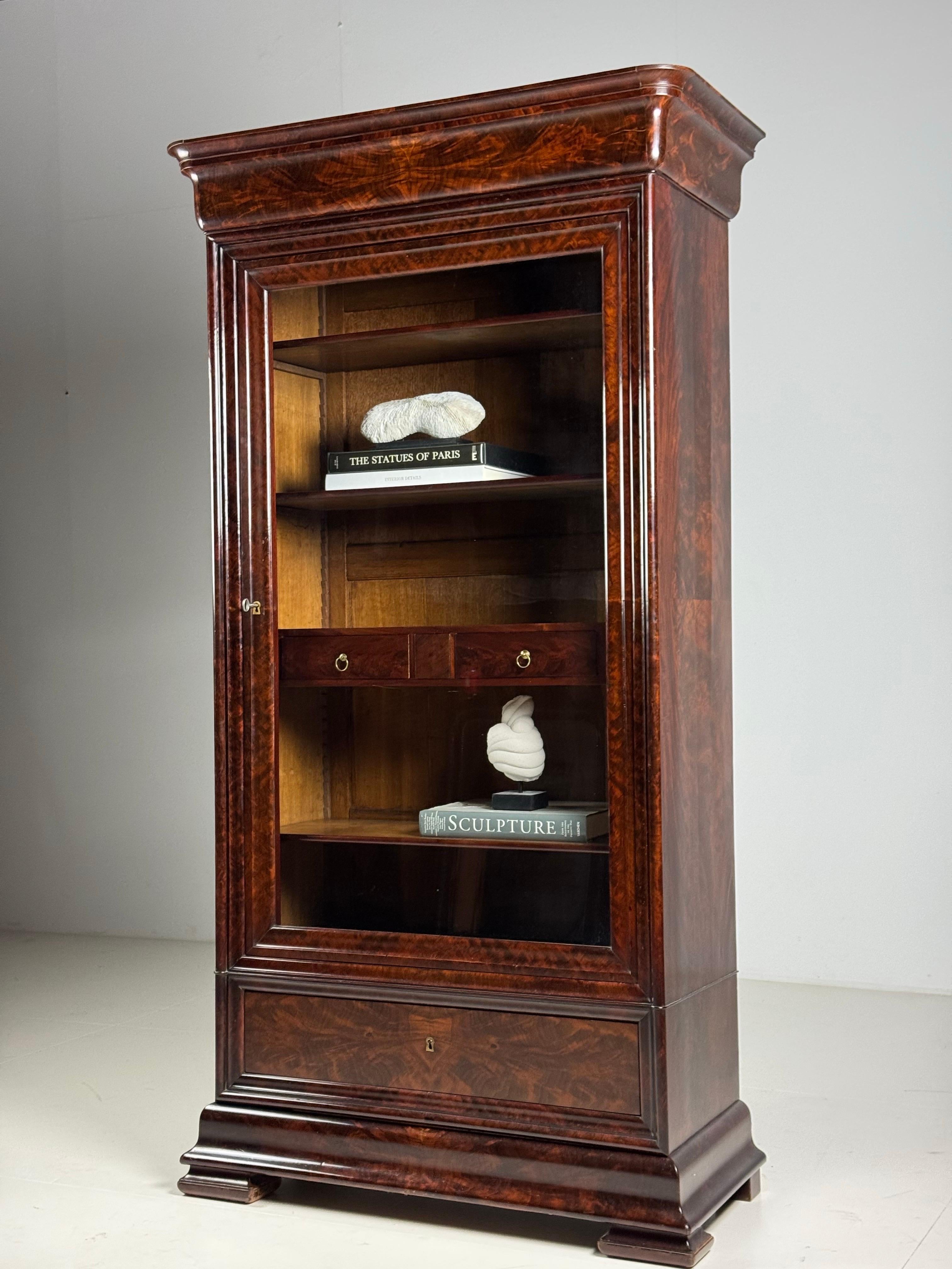 Libreria Biedermeier del XIX secolo in vendita 7