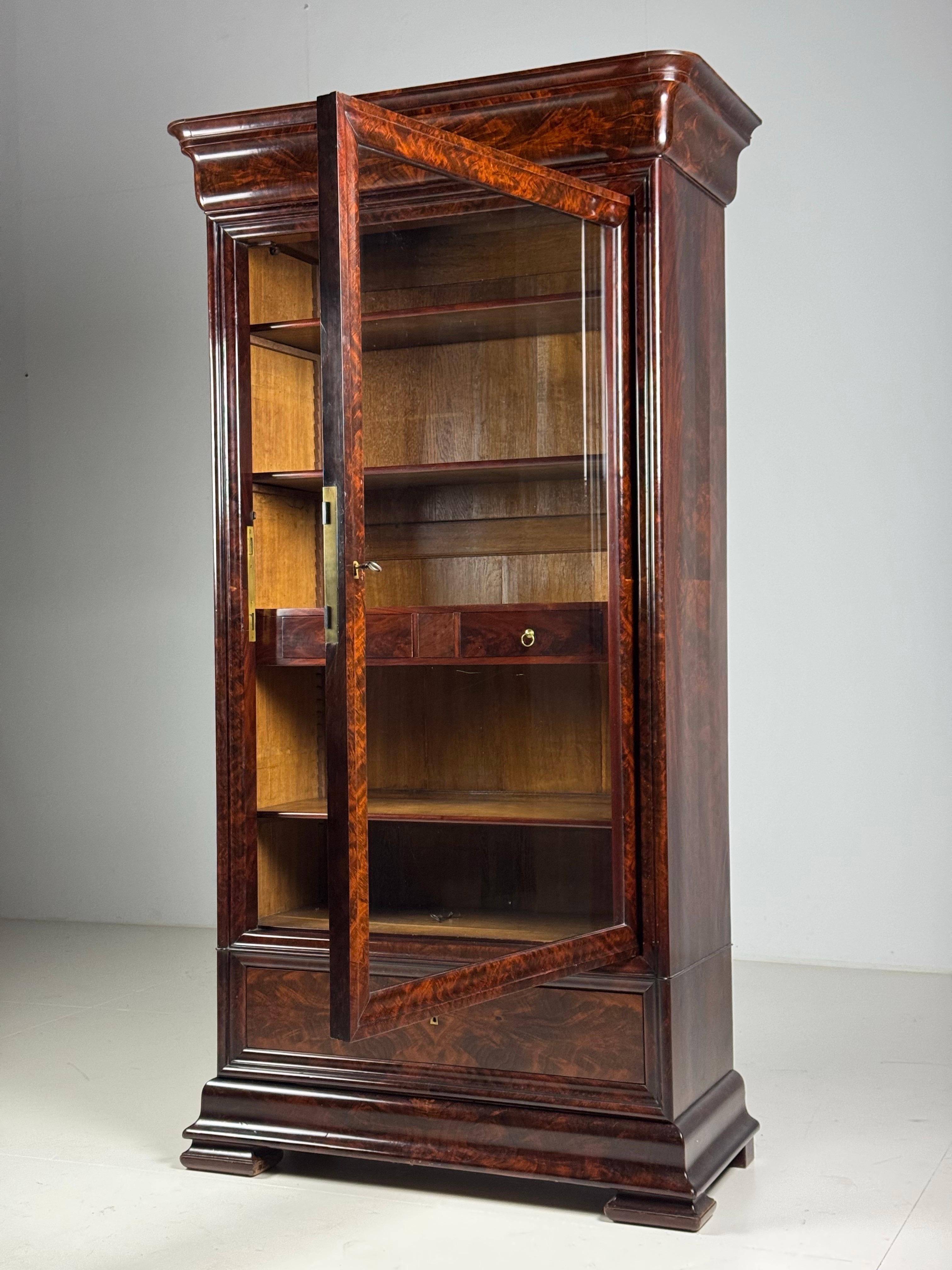 Libreria Biedermeier del XIX secolo in vendita 3