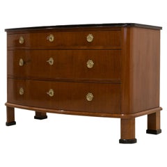 Biedermeier Bow Front Chest of Drawers in Mahogany, Germany, 19th Century