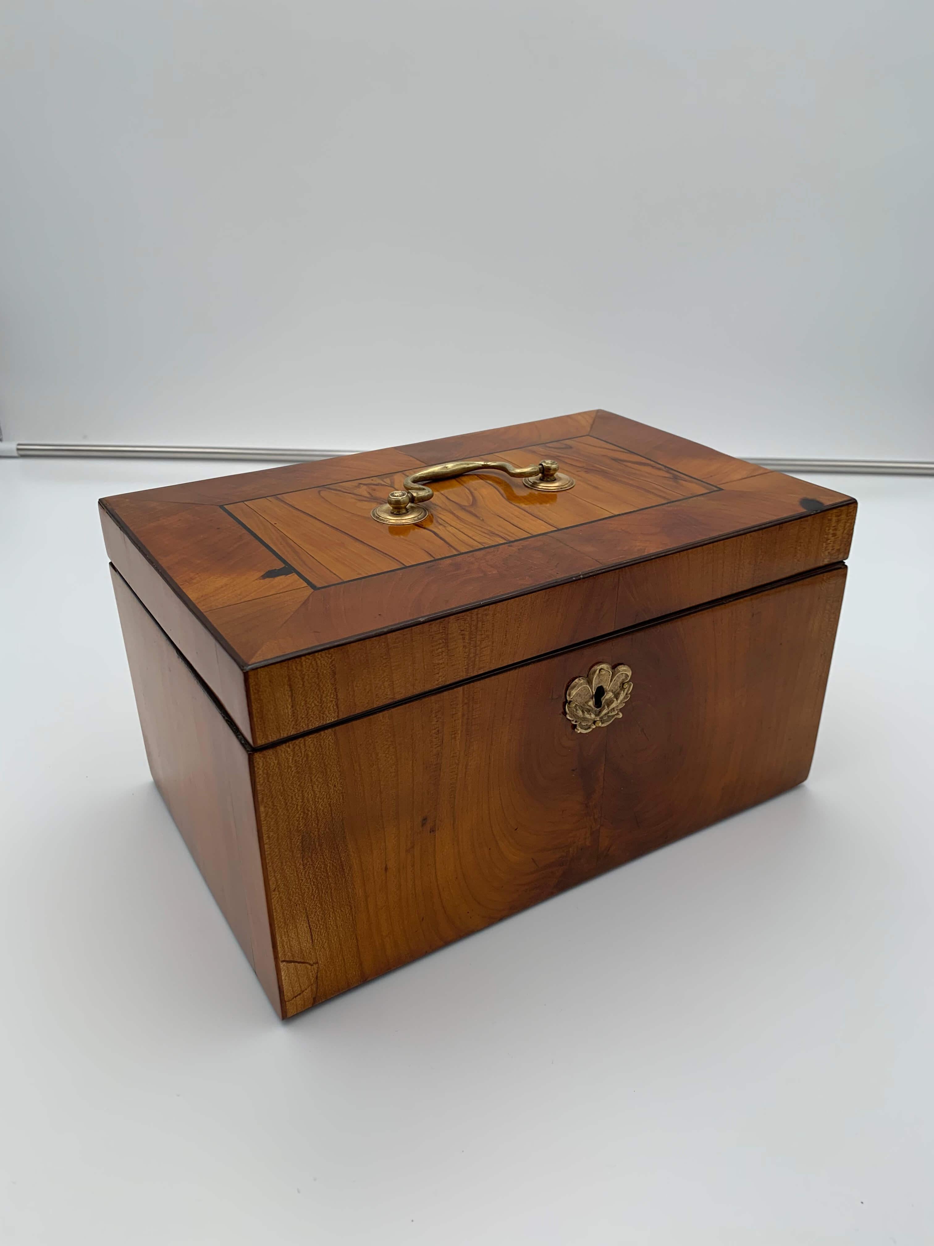 Early 19th Century Biedermeier Box, Cherry Veneer, Brass, South Germany, circa 1820