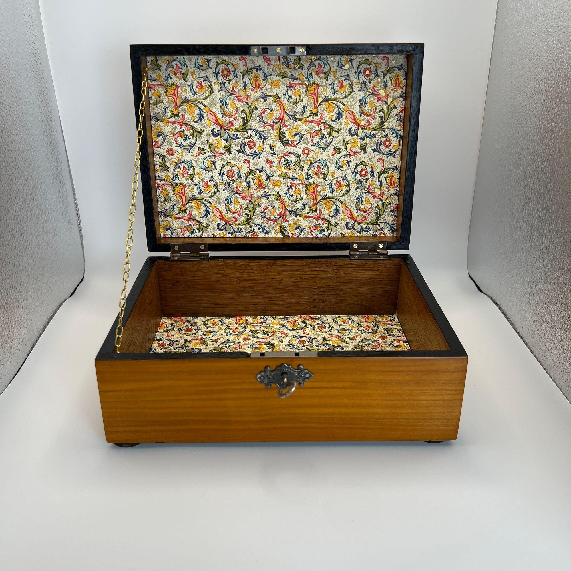Boîte Biedermeier, placage de cerisier, Allemagne du Sud vers 1820 en vente 4