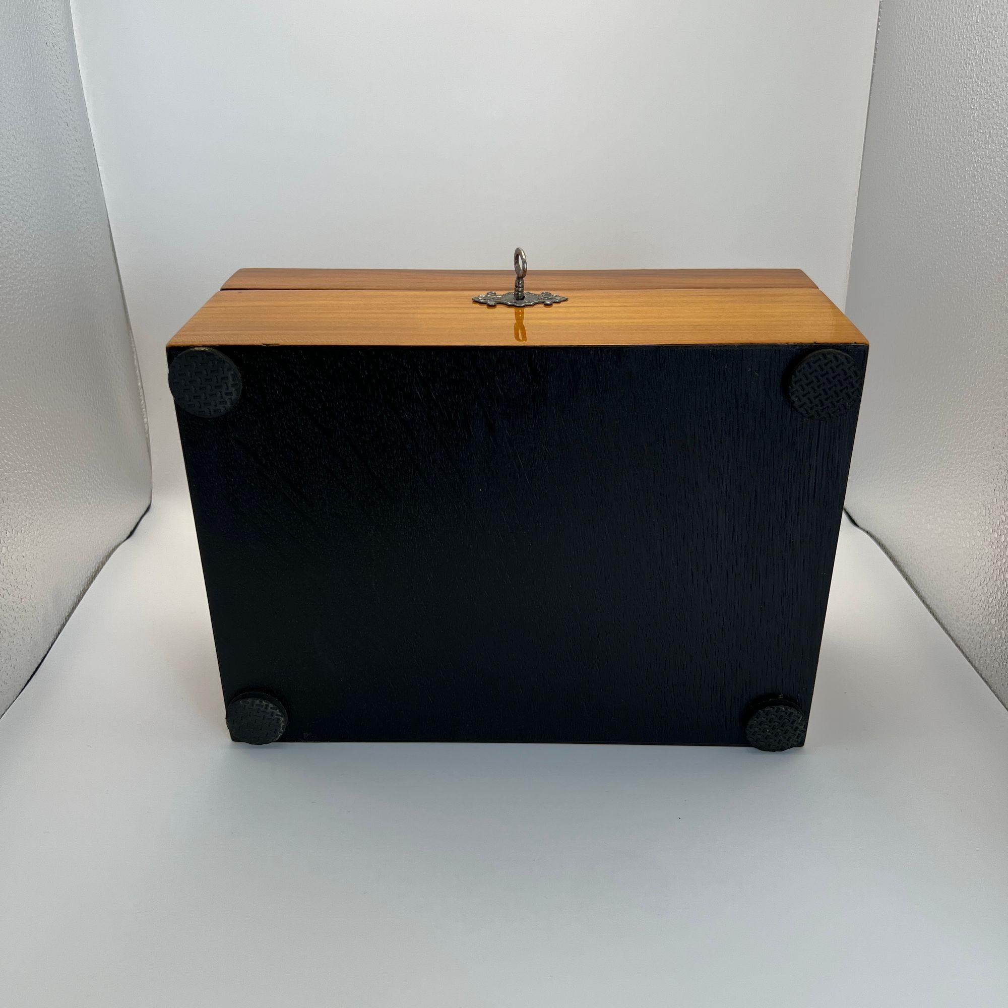 Boîte Biedermeier, placage de cerisier, Allemagne du Sud vers 1820 en vente 8