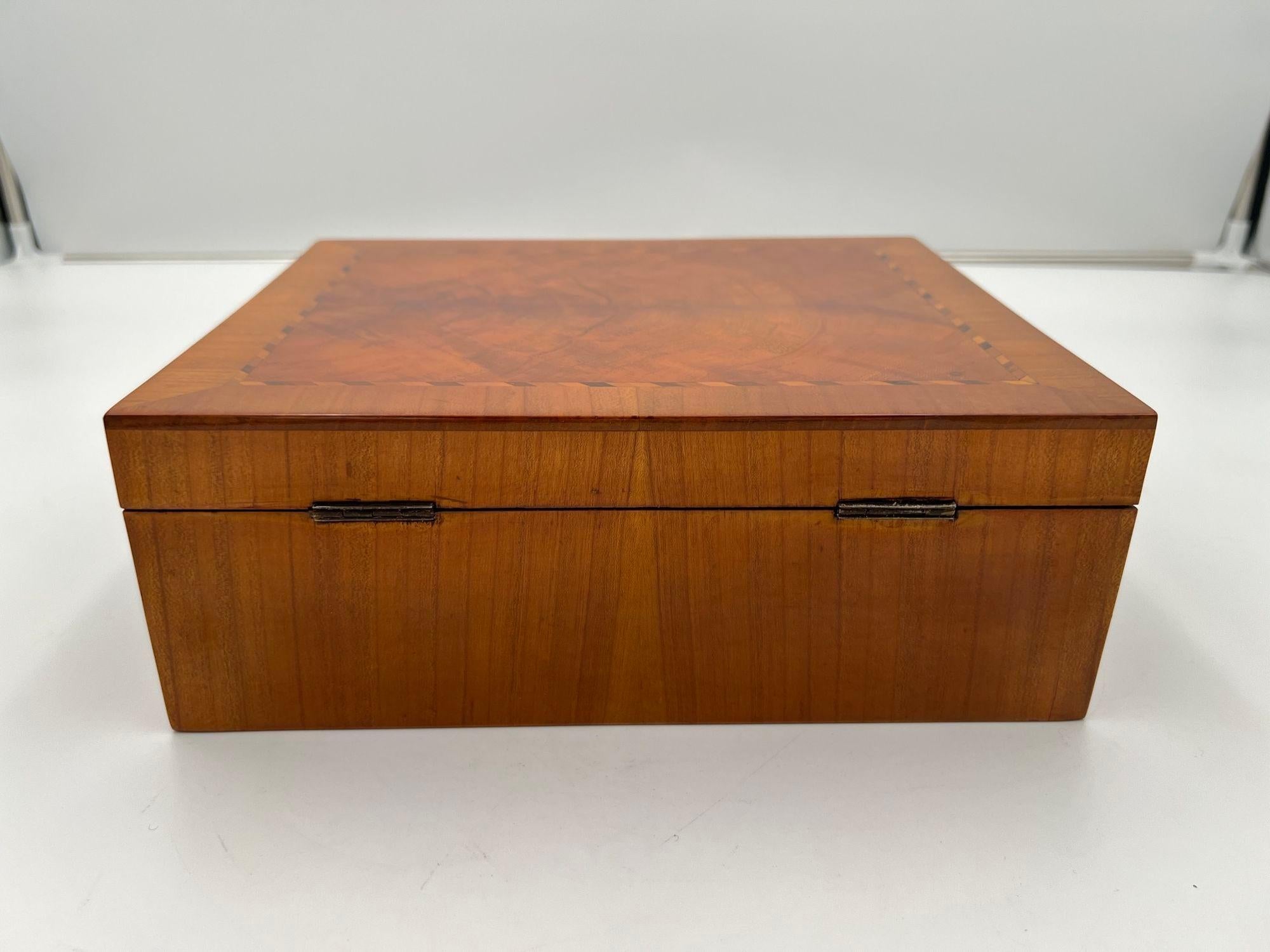 19th Century Biedermeier Box, Cherry Wood with Inlays, Austria circa 1820 For Sale