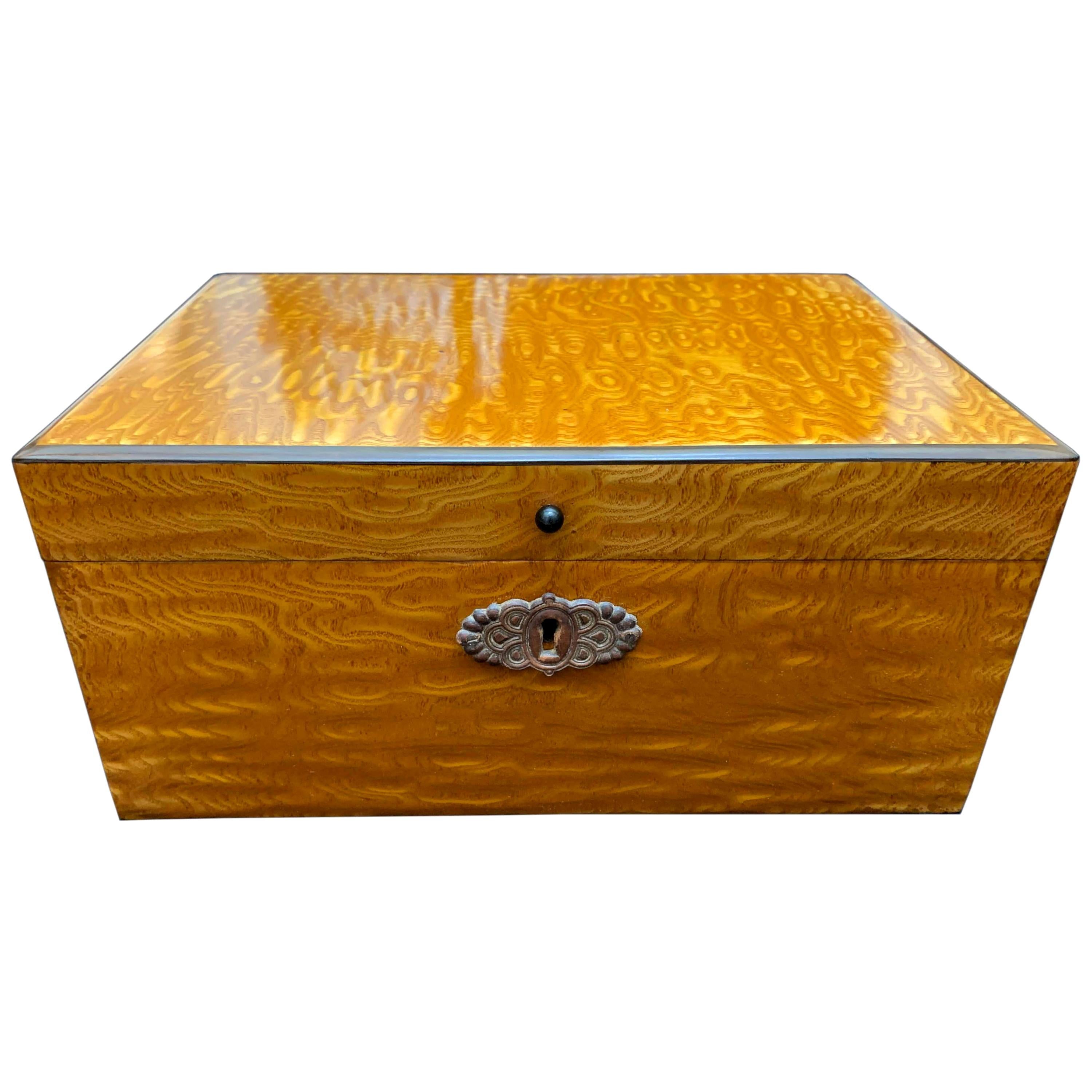 Biedermeier Casket Box, Flowering Ash, Mirror, Compartments, Vienna, circa 1820