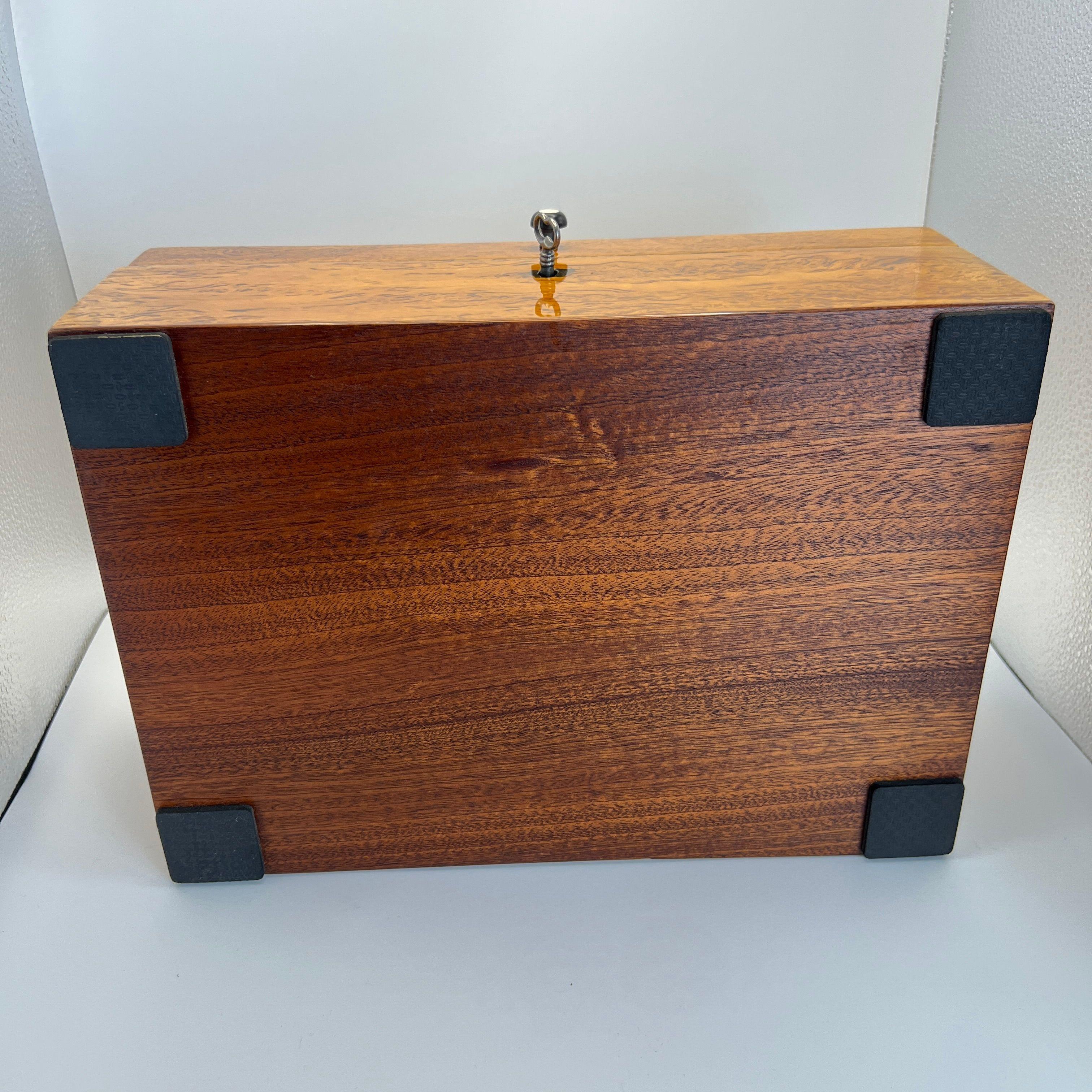 Boîte Biedermeier, bouleau, laiton, Allemagne, vers 1840 en vente 12