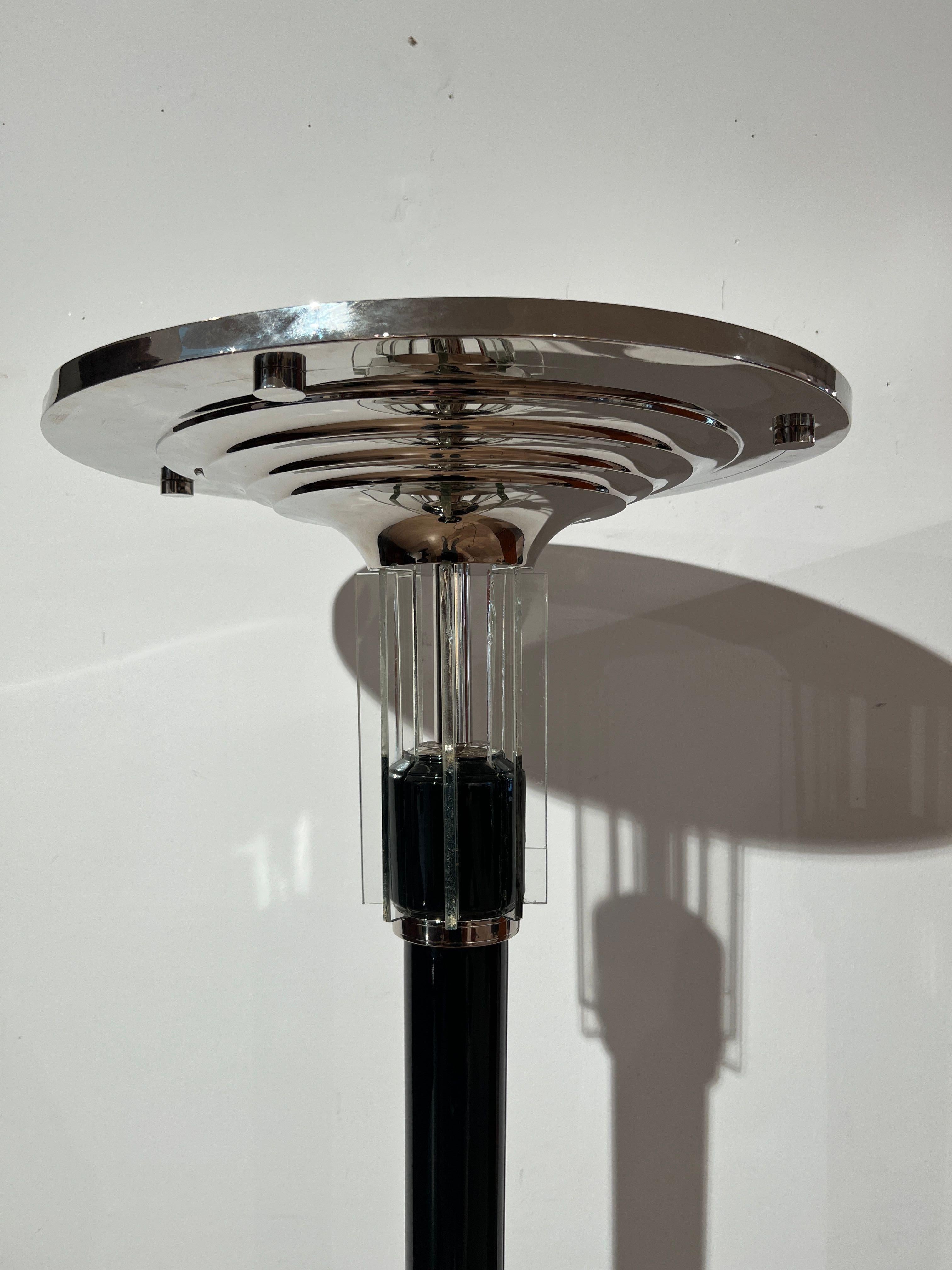 Mid-20th Century Art Deco Floor Lamp, Black Lacquer, Nickel and Glass, France circa 1930