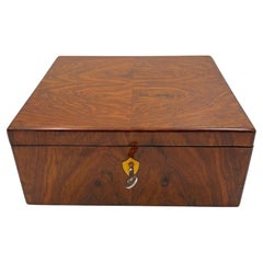 Biedermeier Box, Walnut, Horn, South Germany circa 1825
