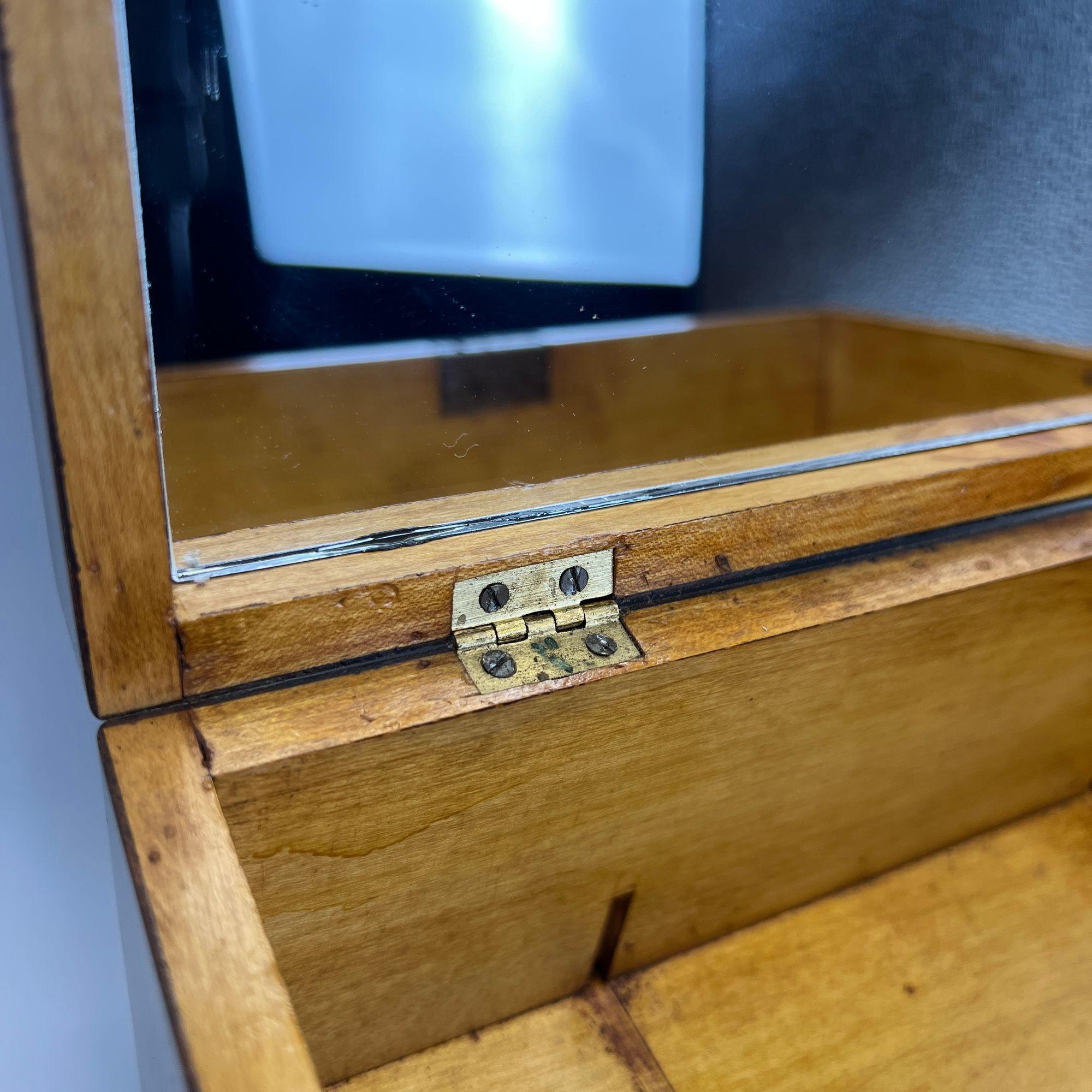 Boîte Biedermeier, placage de noyer sur érable, Autriche, vers 1840 en vente 9