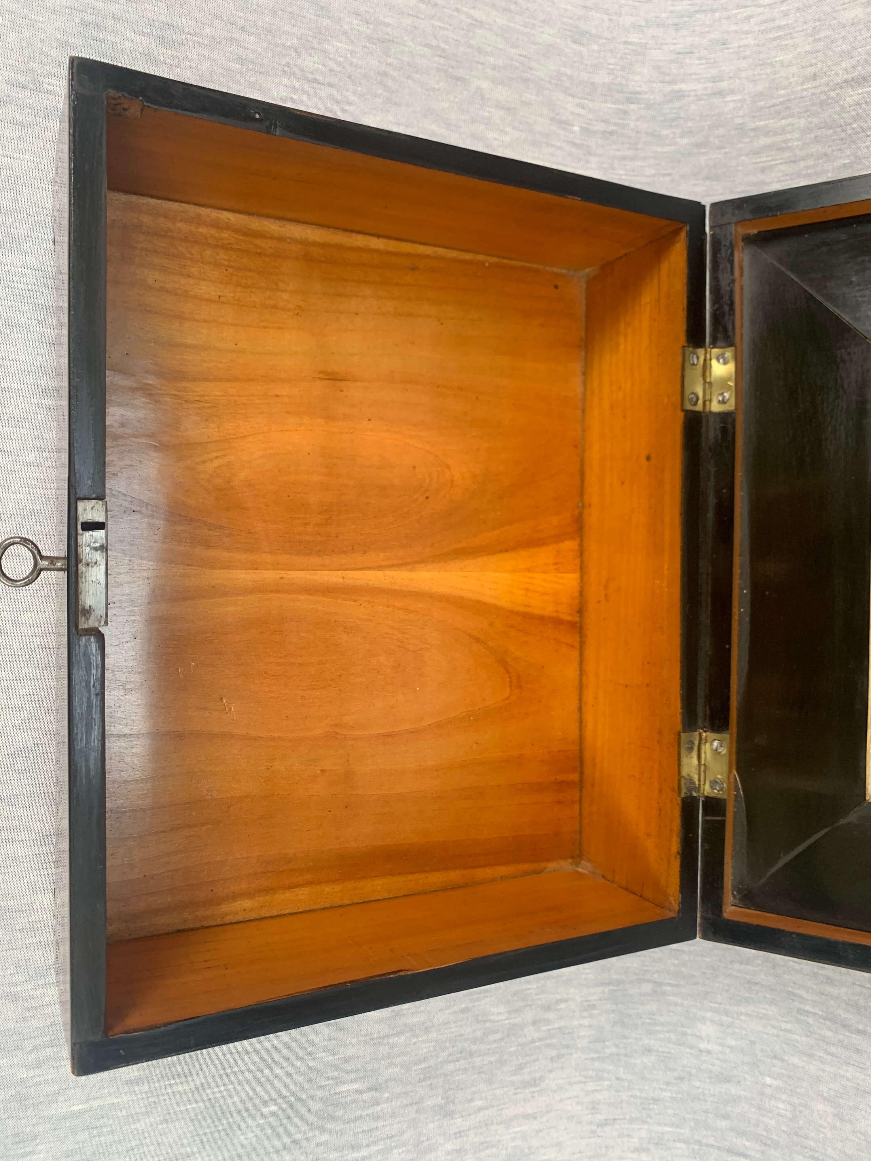 Biedermeier Box with Interior, Walnut, Birch, Cherry, Maple, Vienna, circa 1820 11