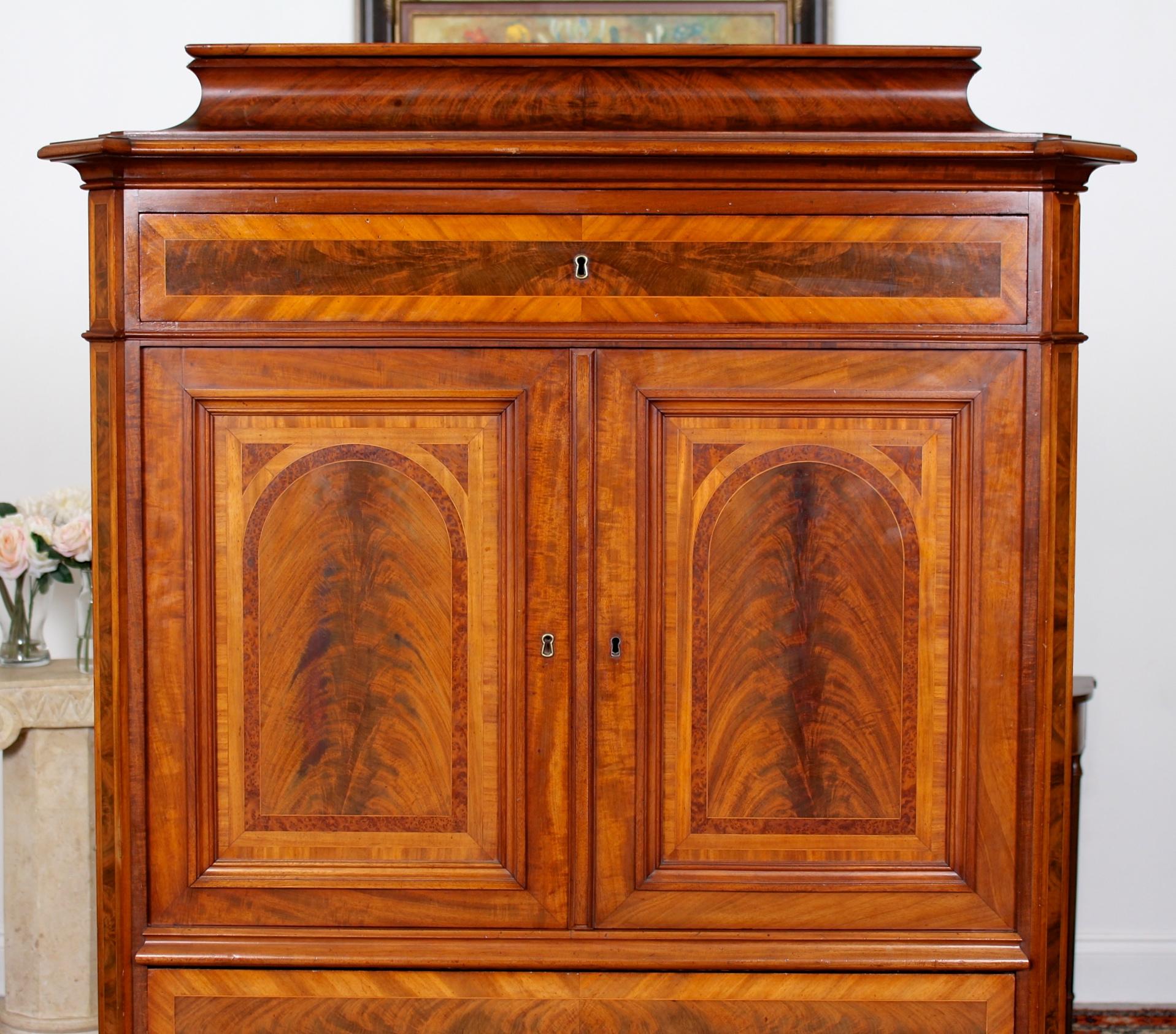 Biedermeier Cabinet Chest Swedish Walnut Mahogany Dresser, 19th Century In Good Condition For Sale In Newcastle upon Tyne, GB