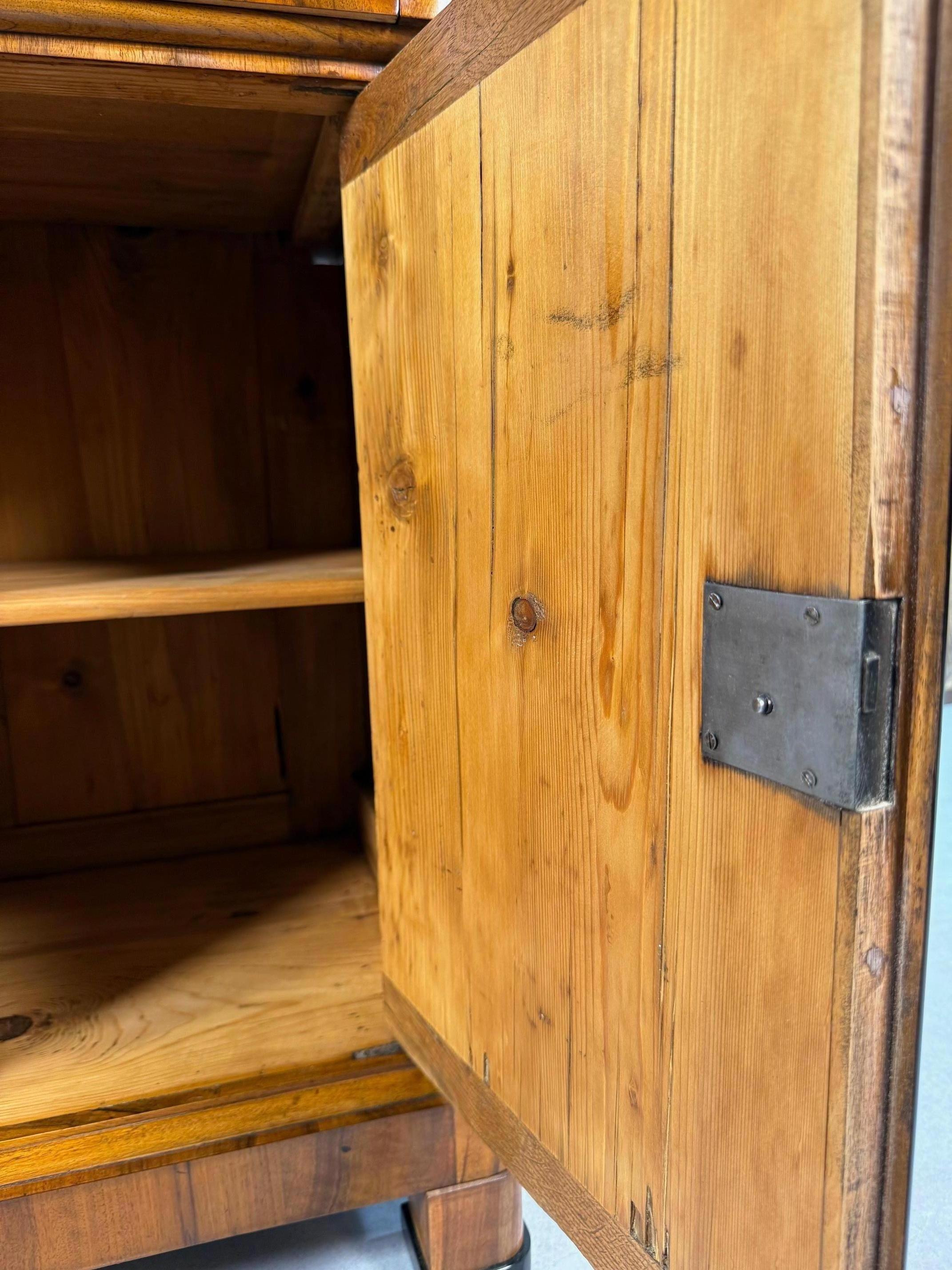 Armario Biedermeier en chapa de nogal, Alemania, S. XIX en venta 5