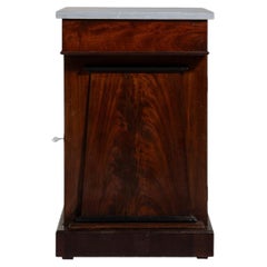 Biedermeier-Schrank, Rotes Holz mit Marmor, französische Antiquität, 1820er Jahre