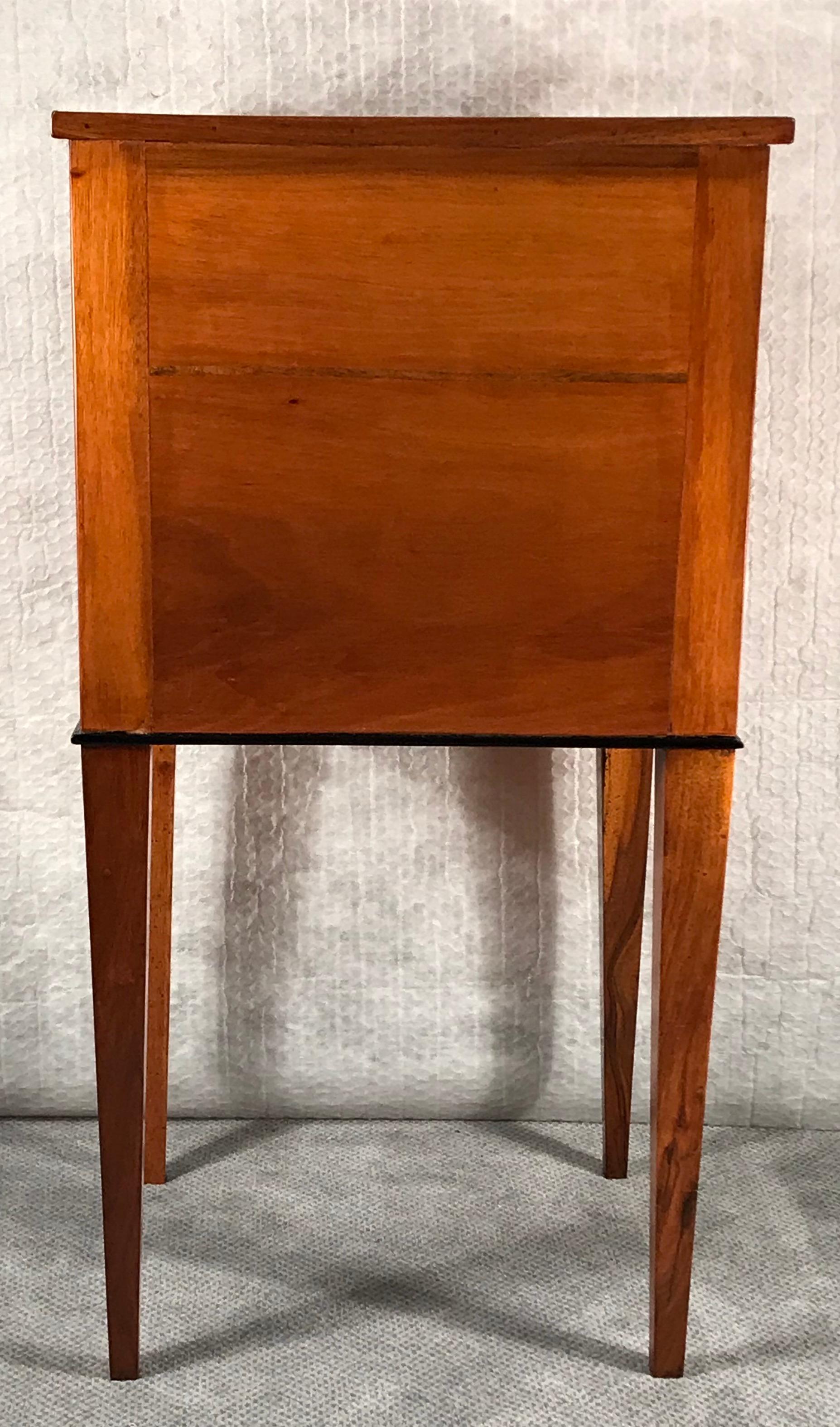 Biedermeier Cabinet, South German 1810, Walnut For Sale 2