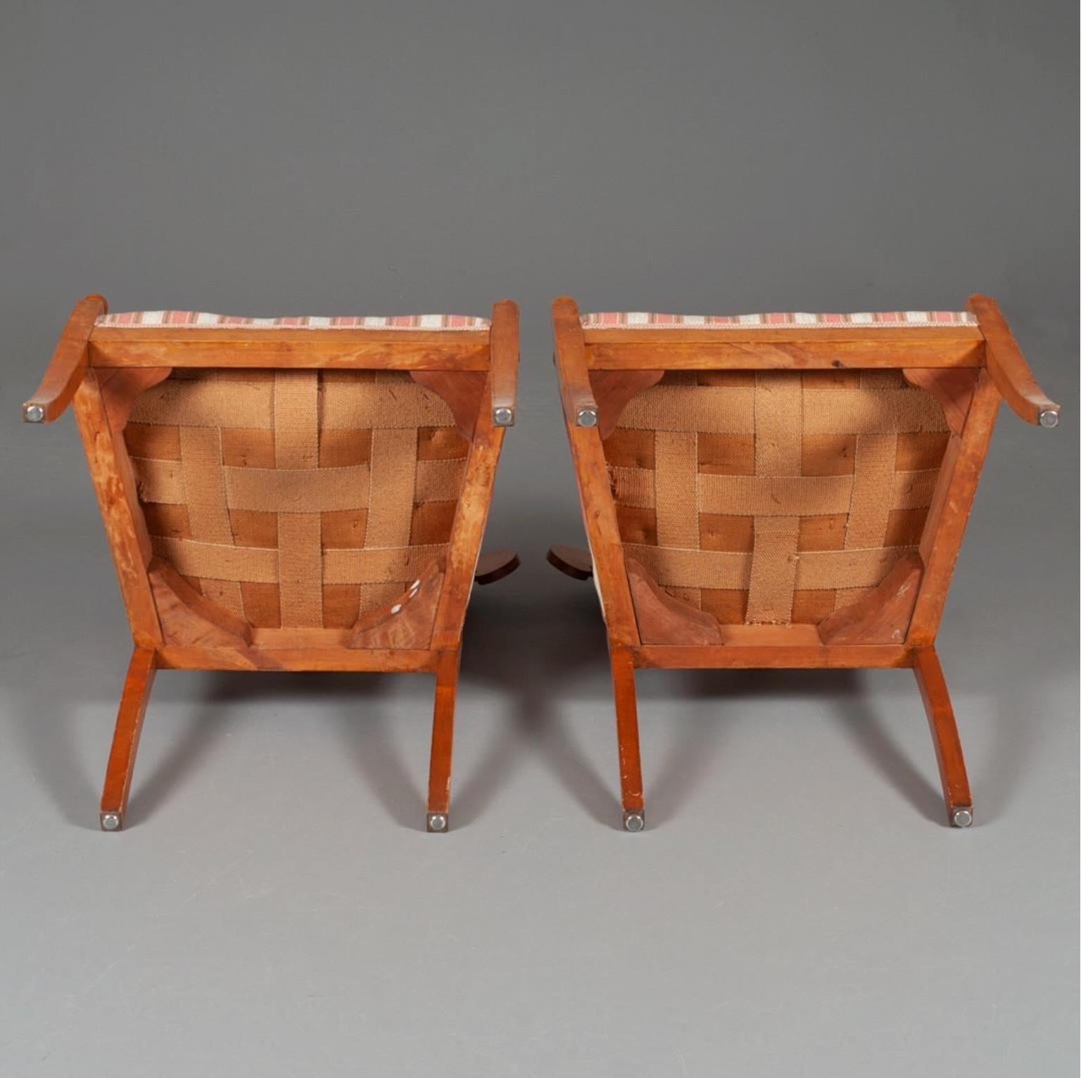 Biedermeier Carver Chairs Swedish 1800s Antique Honey pair In Good Condition For Sale In Lewes, England