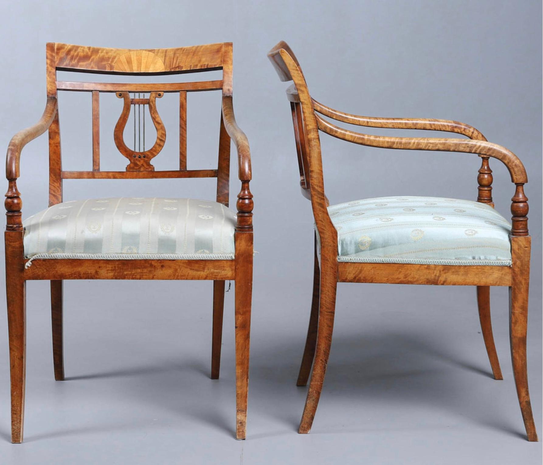 Intagliato Sedie Biedermeier Carver svedesi fine '800 antiche in betulla dorata quadrate 2+1 A in vendita