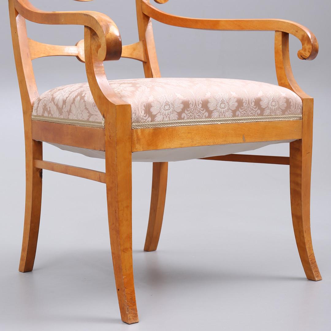 Biedermeier Carver Chairs Swedish Late 1800s Antique Quilted Golden Birch 1800s In Good Condition For Sale In LONDON, GB