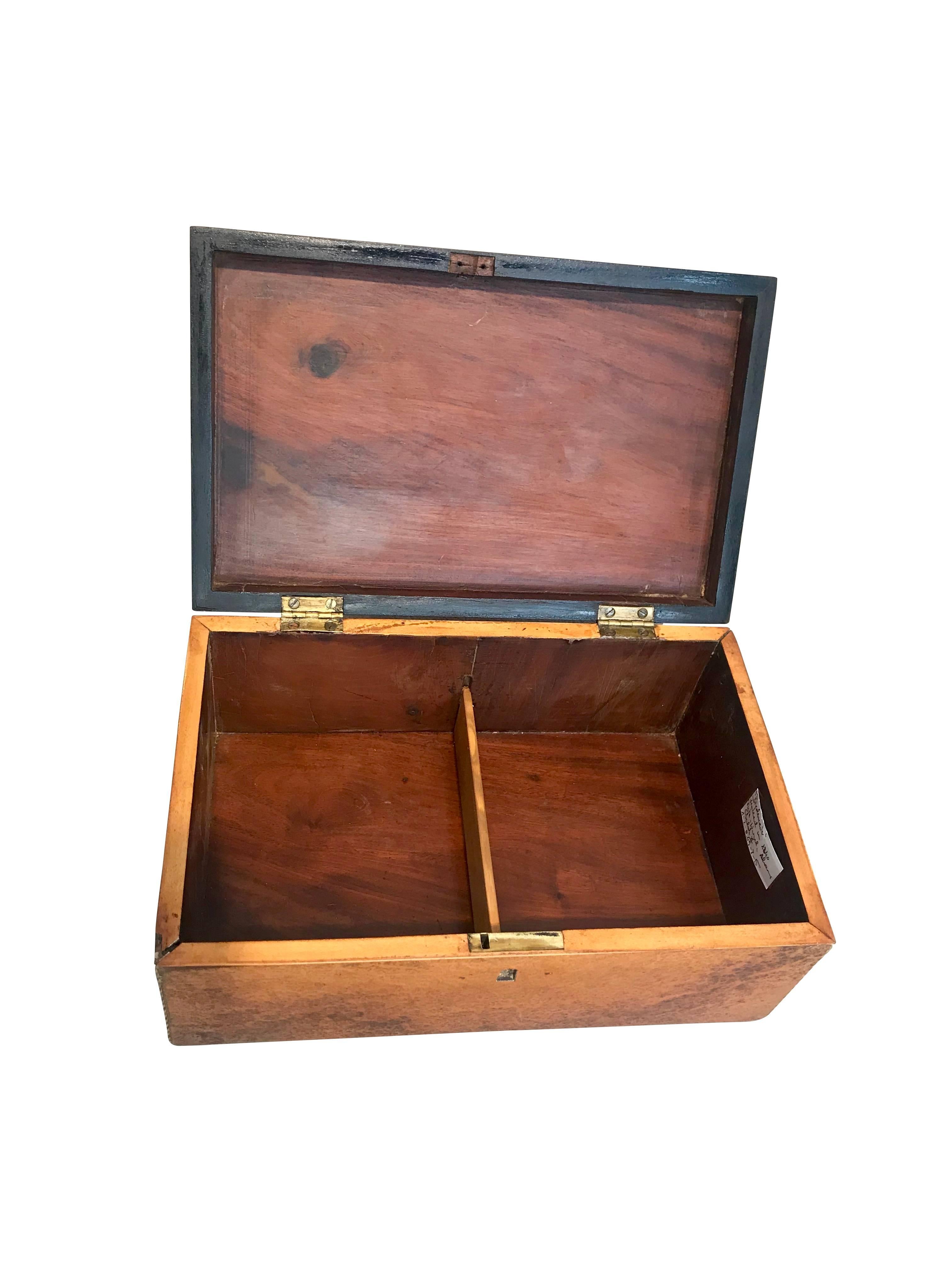 Biedermeier Casket Box, Thuja Roots/Maple/Ebony, France, circa 1840 In Good Condition In Regensburg, DE