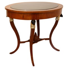 Table centrale Biedermeier, Wood Wood, Cariatides plaquées or, Autriche vers 1820