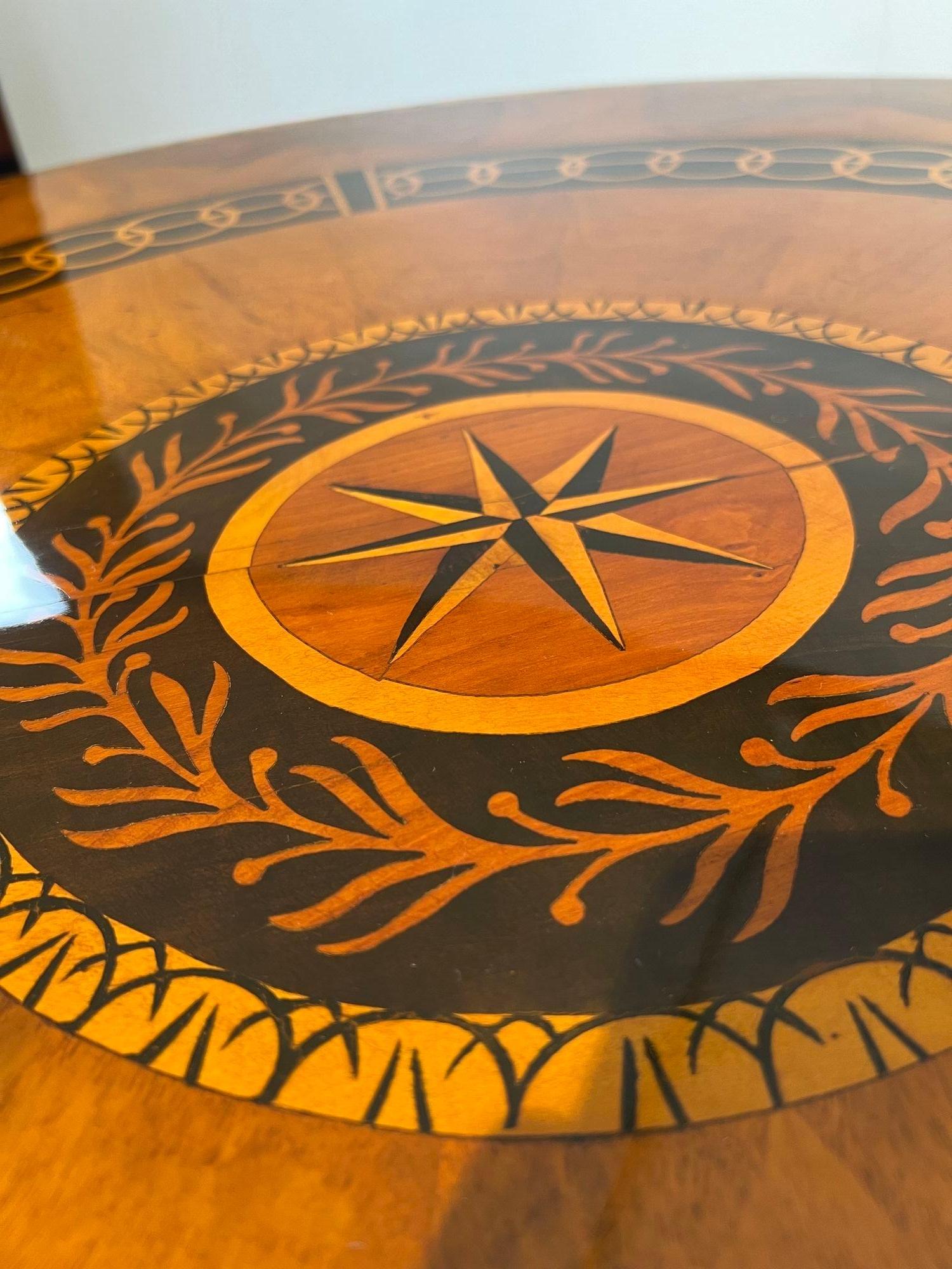 Biedermeier Center Table, Walnut Veneer, Maple Inlays, Germany circa 1830 6