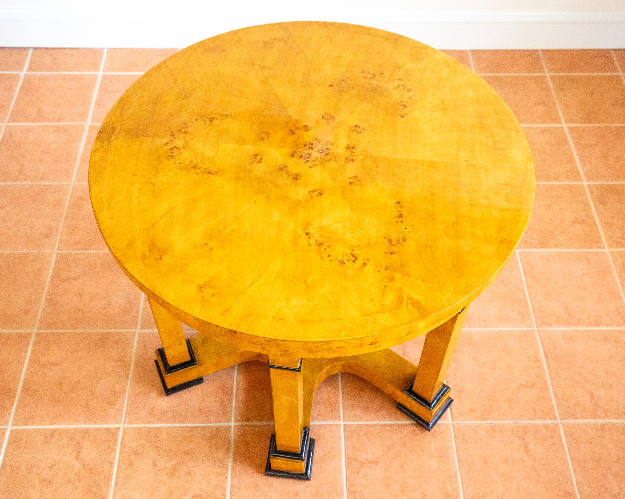 Mesa de centro Biedermeier Rubia Abedul Carelia Casa de campo Finlandesa Rusa en venta 5