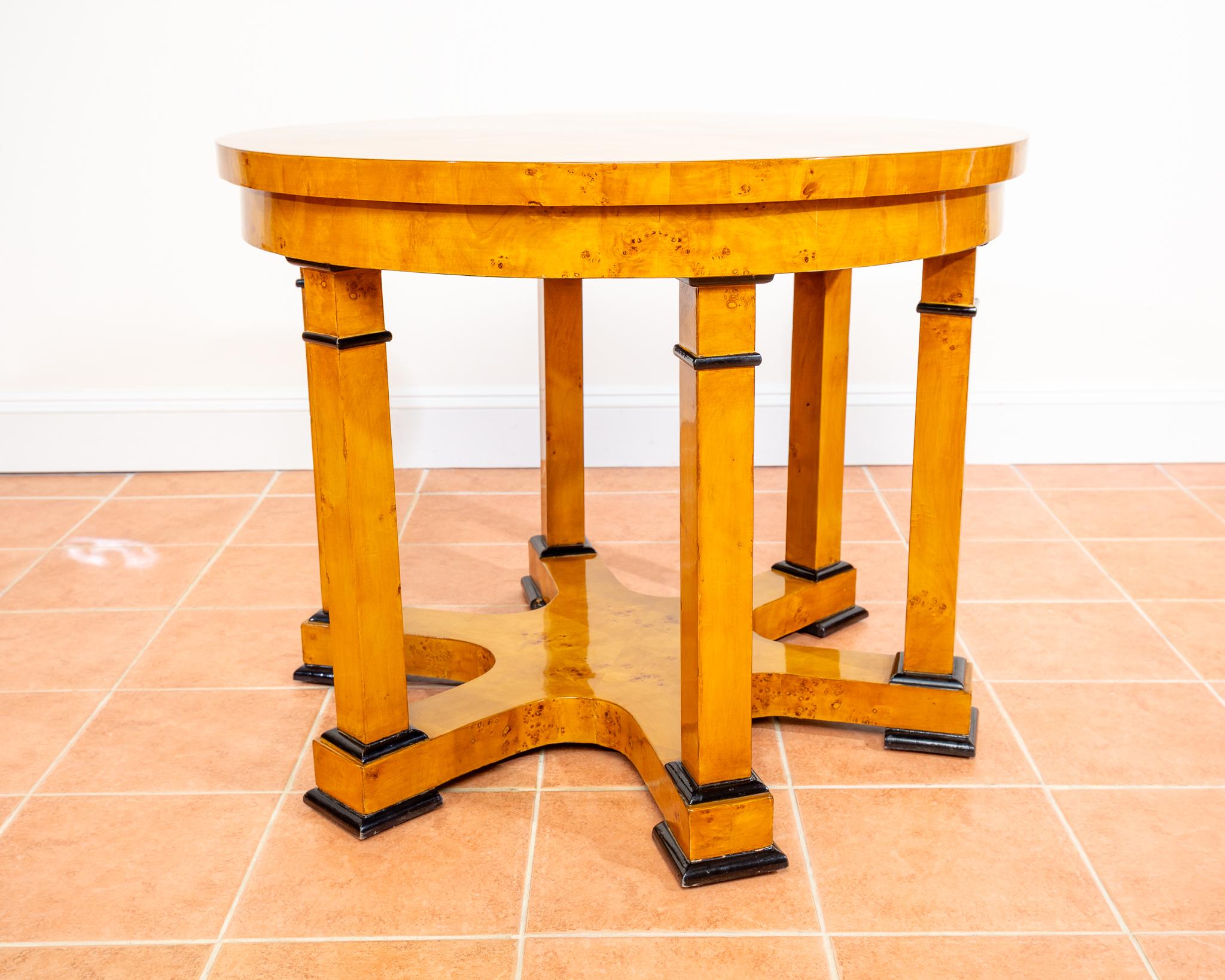 Mesa de centro Biedermeier Rubia Abedul Carelia Casa de campo Finlandesa Rusa en venta 10