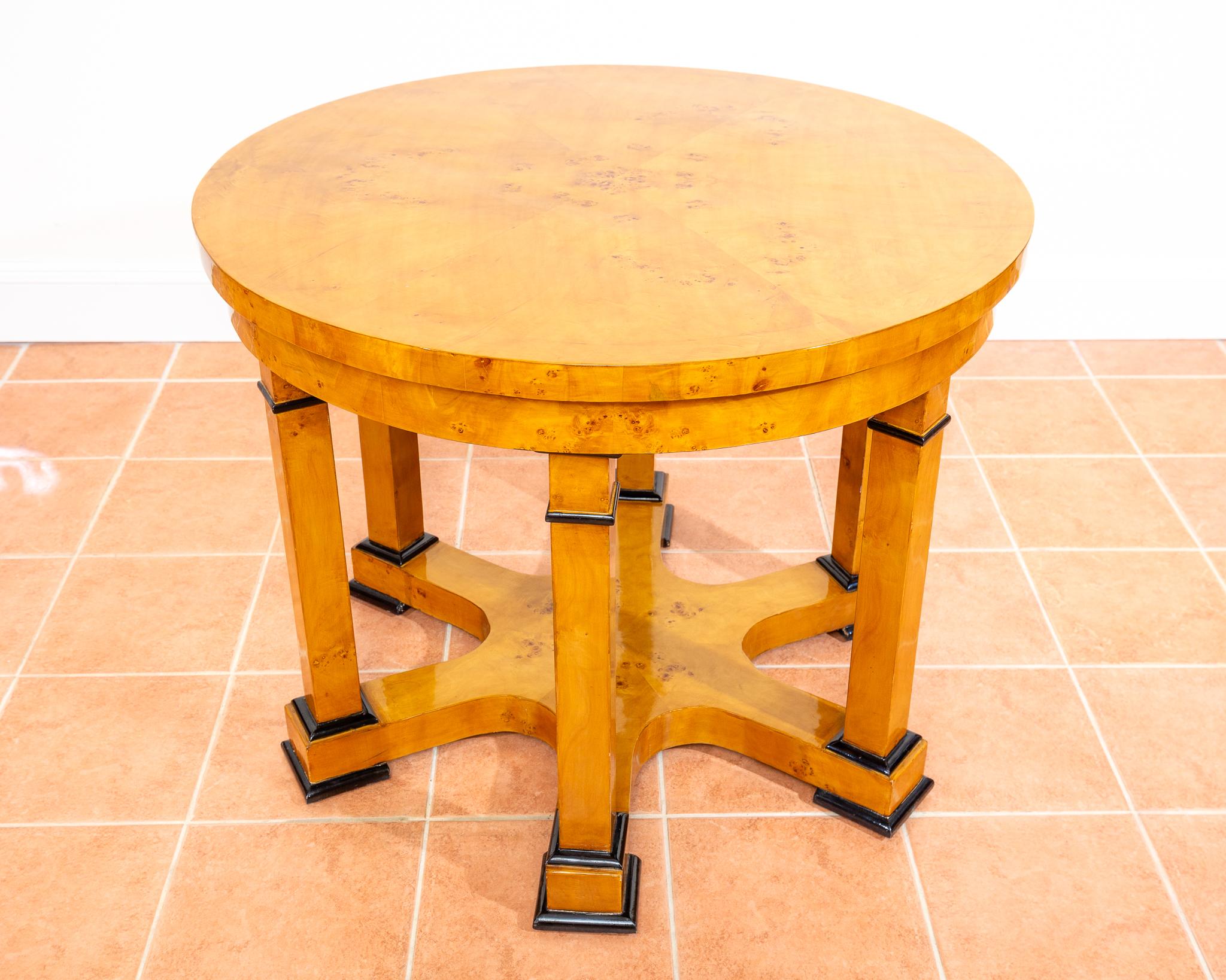 Mesa de centro Biedermeier Rubia Abedul Carelia Casa de campo Finlandesa Rusa en venta 2