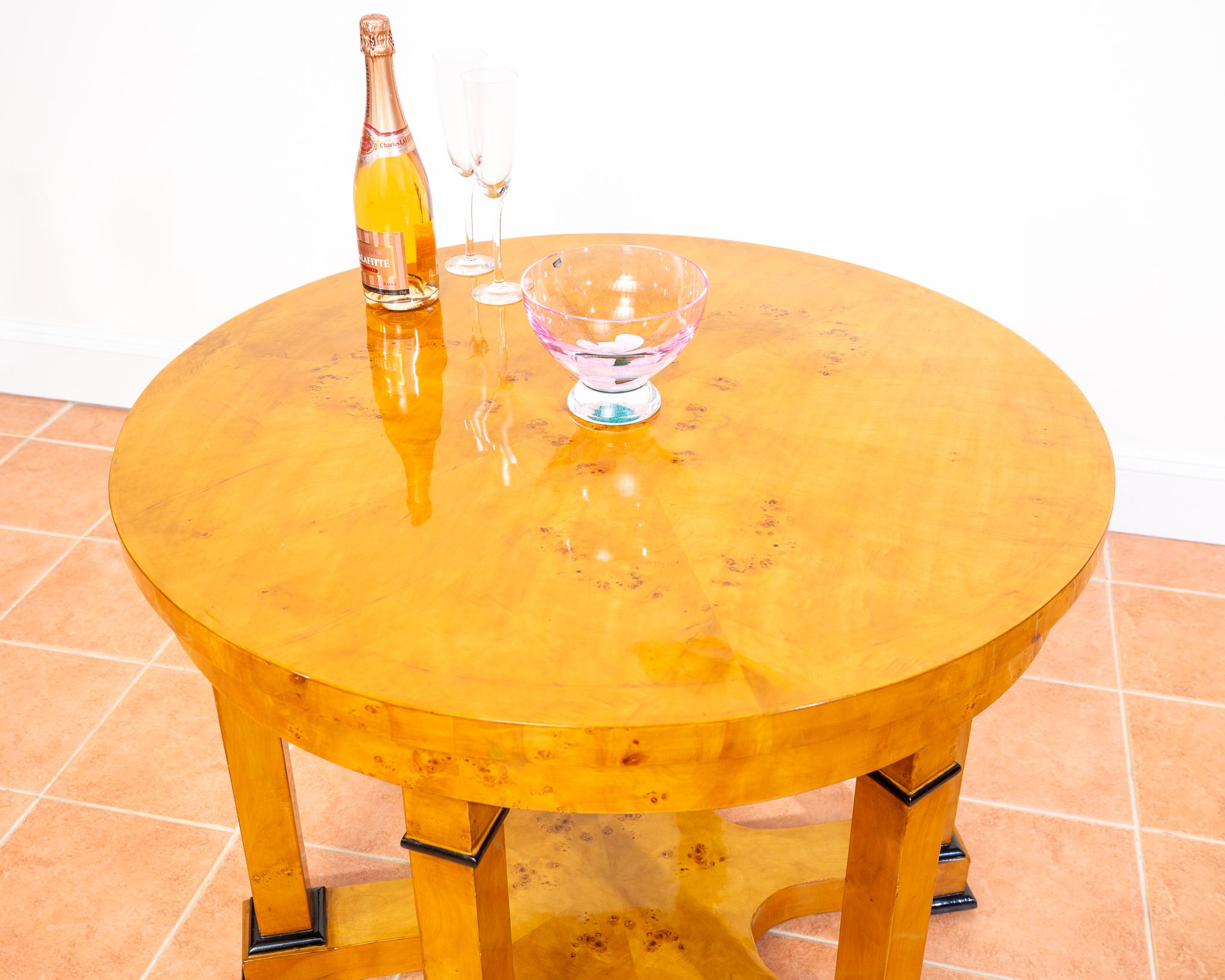 Mesa de centro Biedermeier Rubia Abedul Carelia Casa de campo Finlandesa Rusa en venta 3