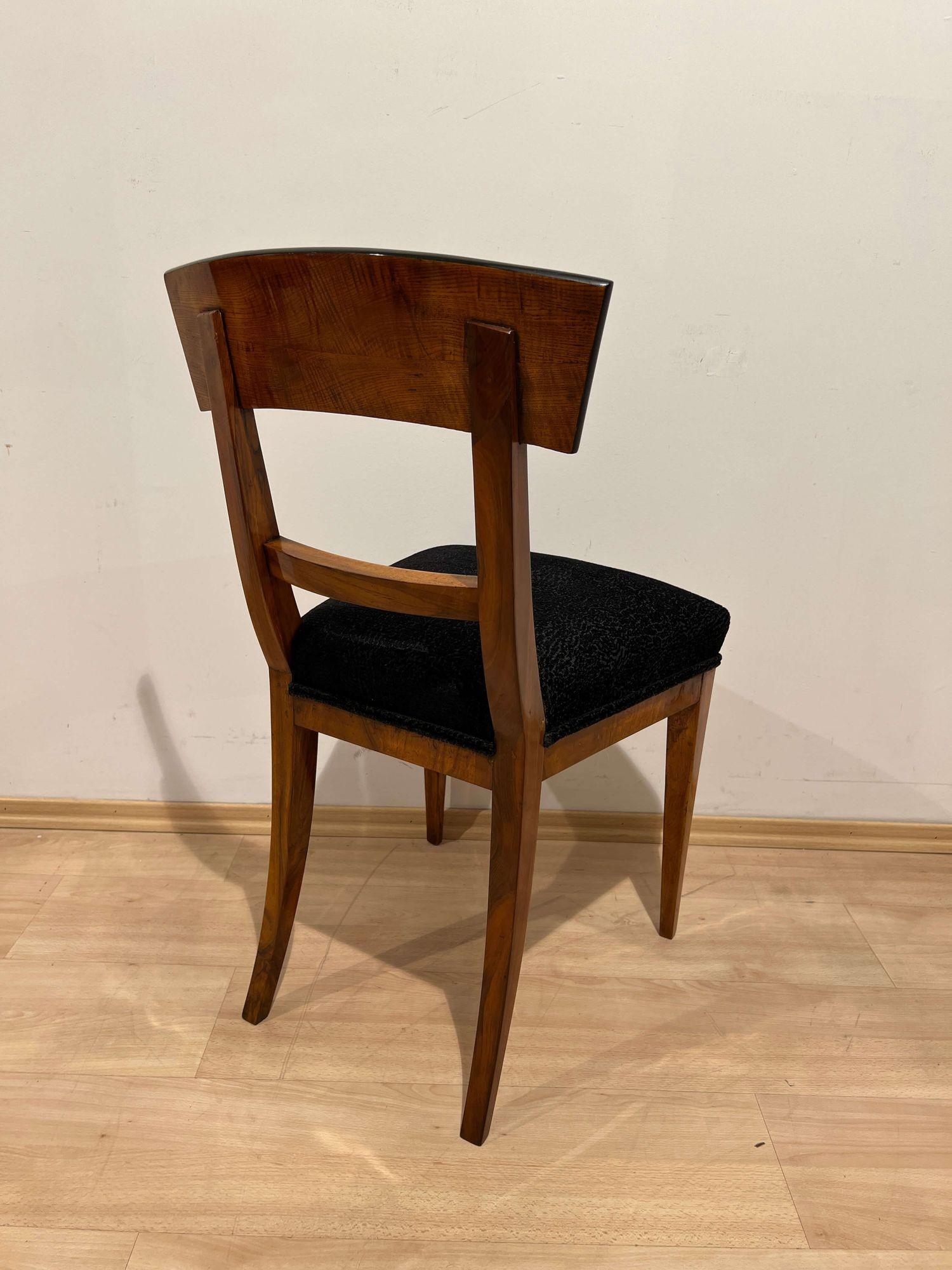 Biedermeier Chair, Cherry Wood and Ink, South Germany, circa 1820 For Sale 5