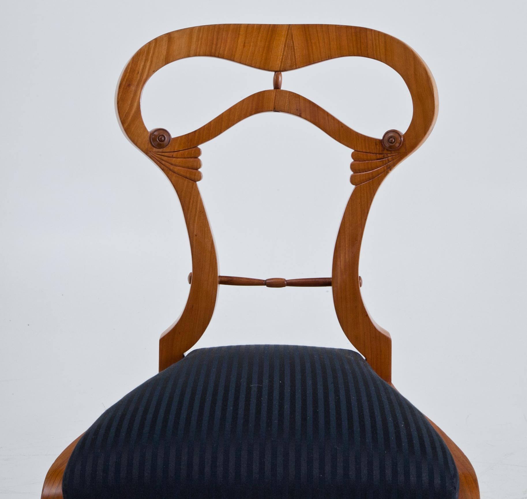 Biedermeier Chair, Prague, circa 1830 In Good Condition For Sale In Greding, DE