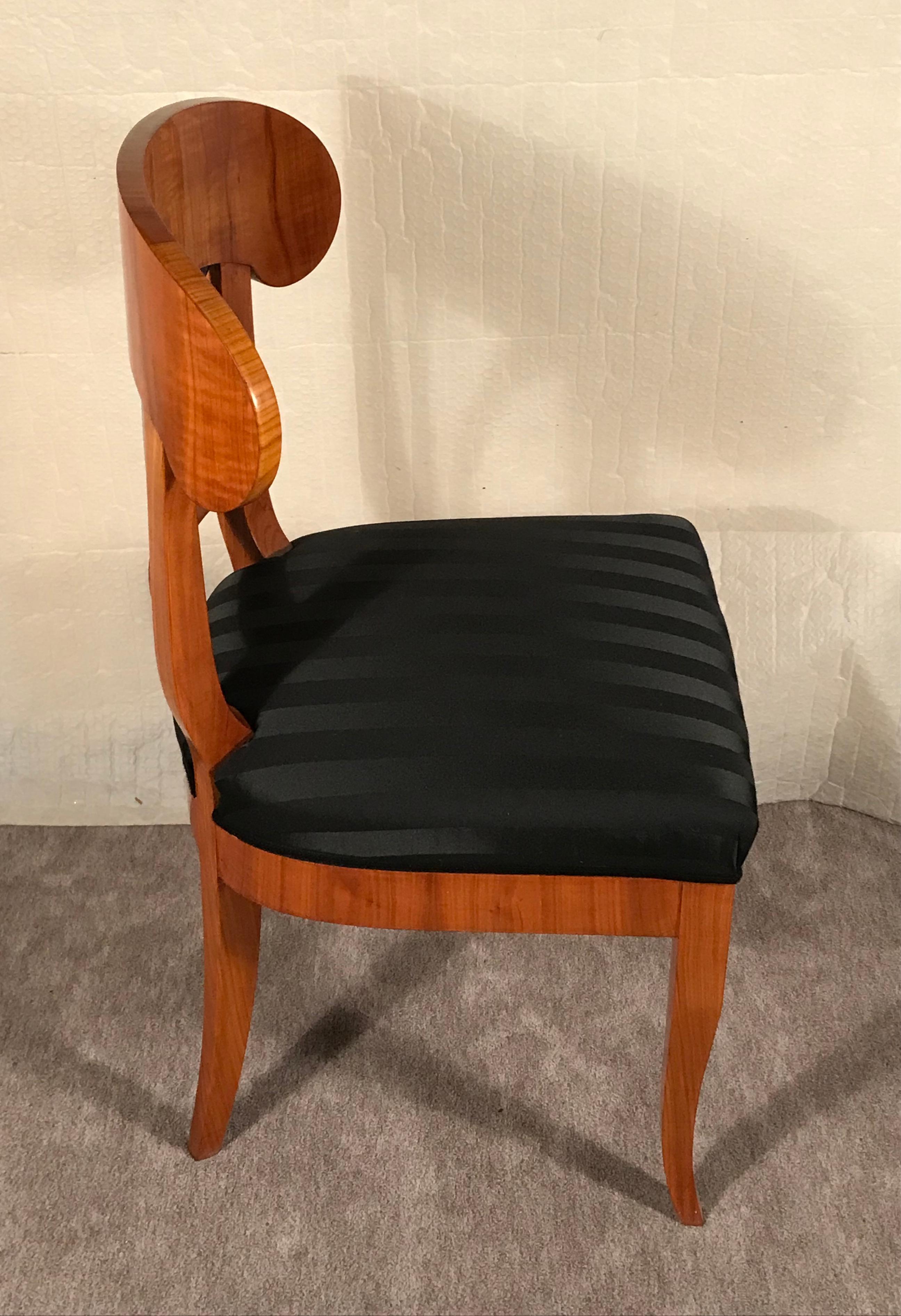 Biedermeier Chair, South German 1820, Cherry In Good Condition In Belmont, MA