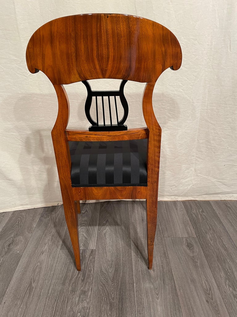 Veneer Biedermeier Chair, South Germany 1820, Walnut For Sale