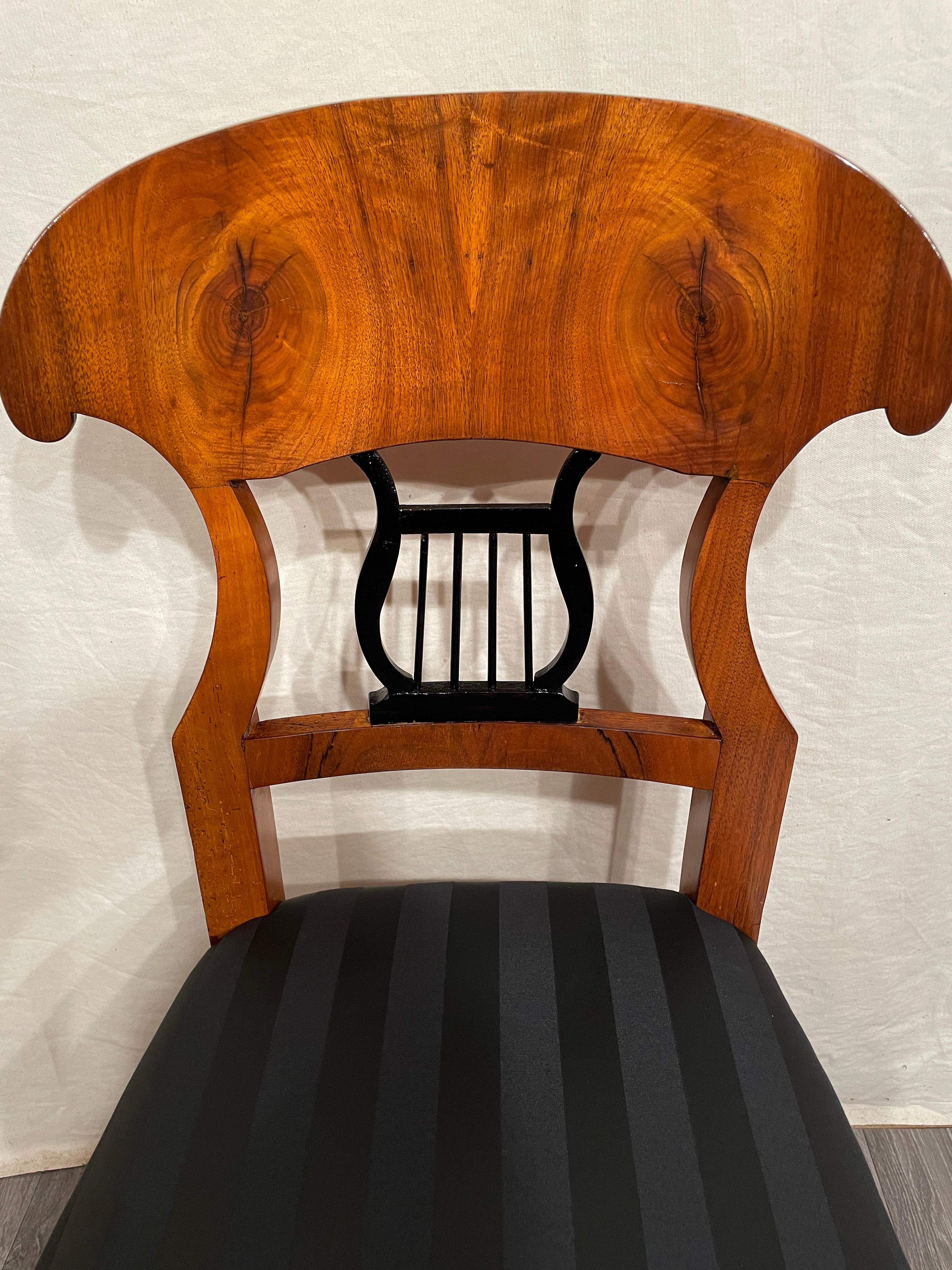 Early 19th Century Biedermeier Chair, South Germany 1820, Walnut For Sale