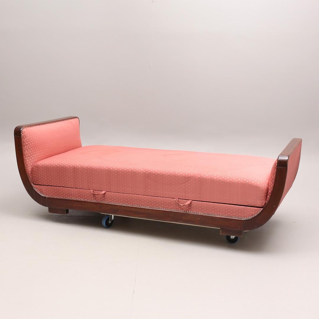 Carved Biedermeier Chaise Longue Couch Art Deco, Swedish, Late 1800s
