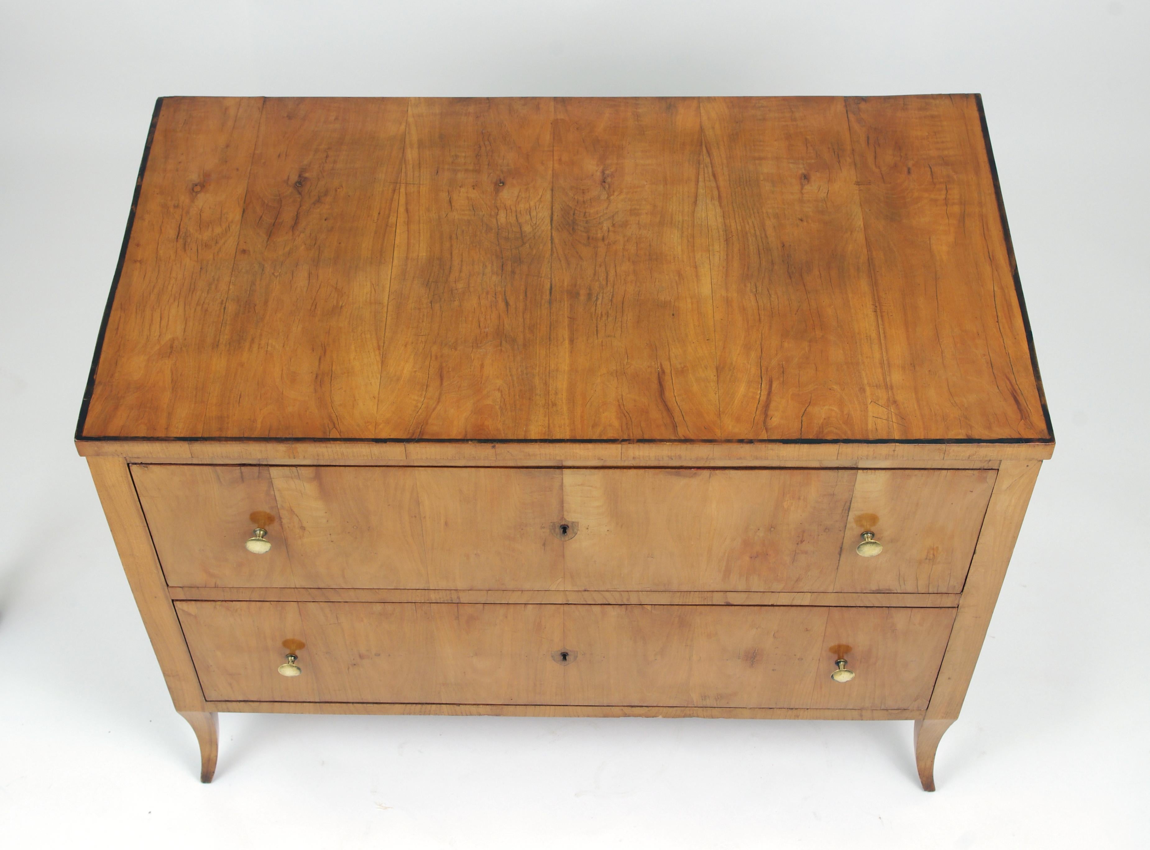 Biedermeier Cherry Chest of Drawers, circa 1810 For Sale 1