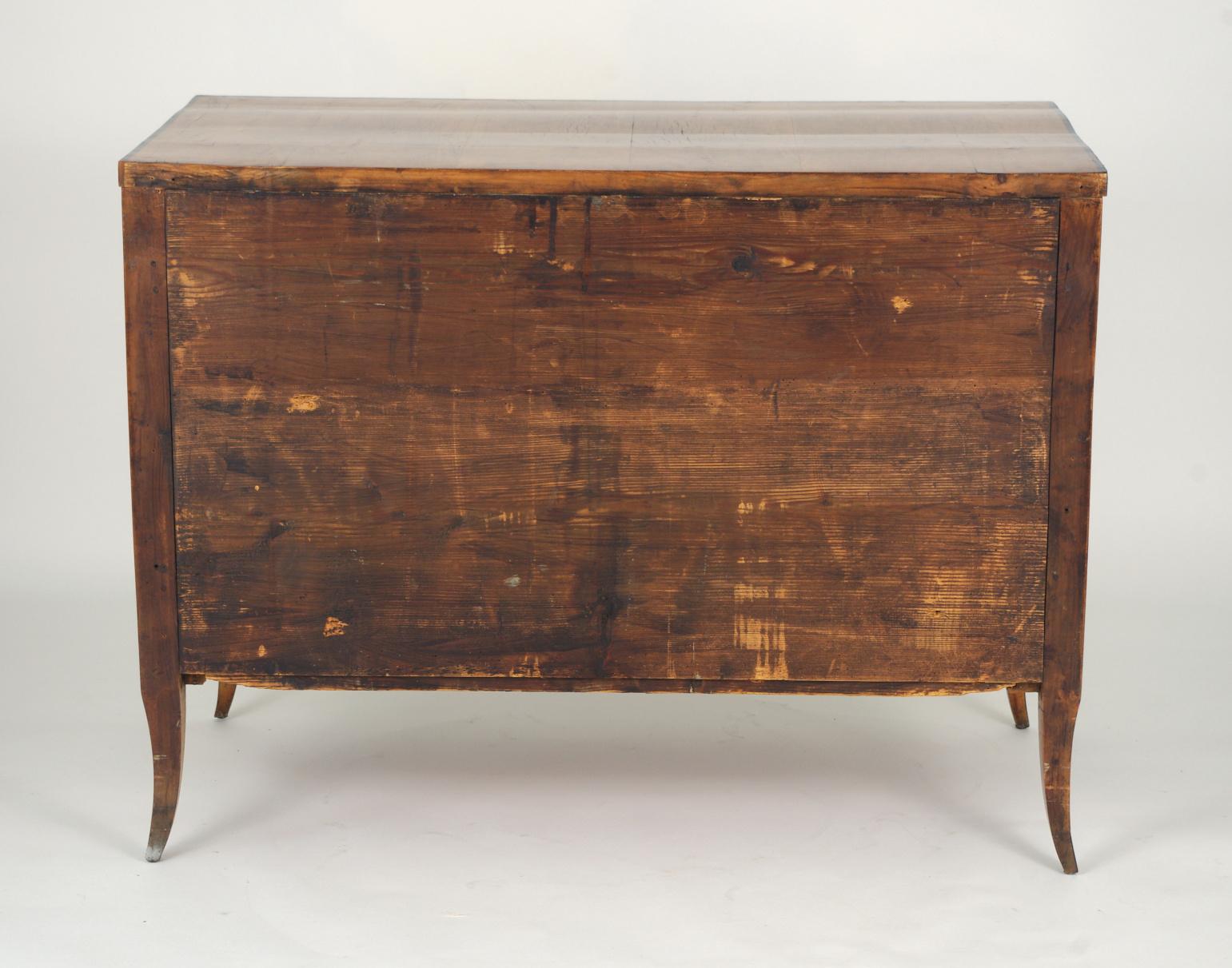 Biedermeier Cherry Chest of Drawers, circa 1810 For Sale 3