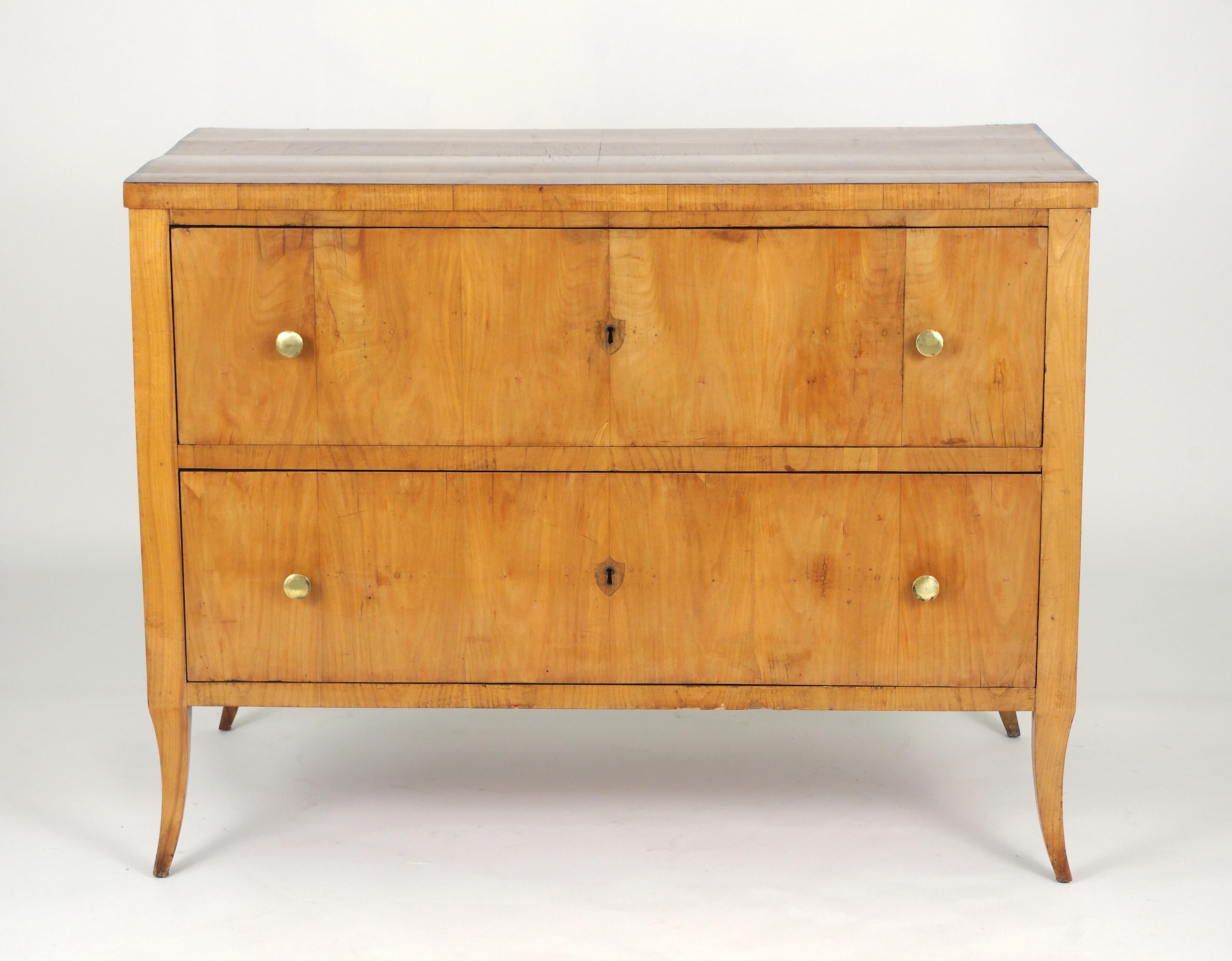Biedermeier Cherry Chest of Drawers, circa 1810 For Sale 4