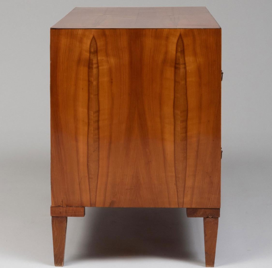 Tedesco Cassettiera Biedermeier in ciliegio in vendita