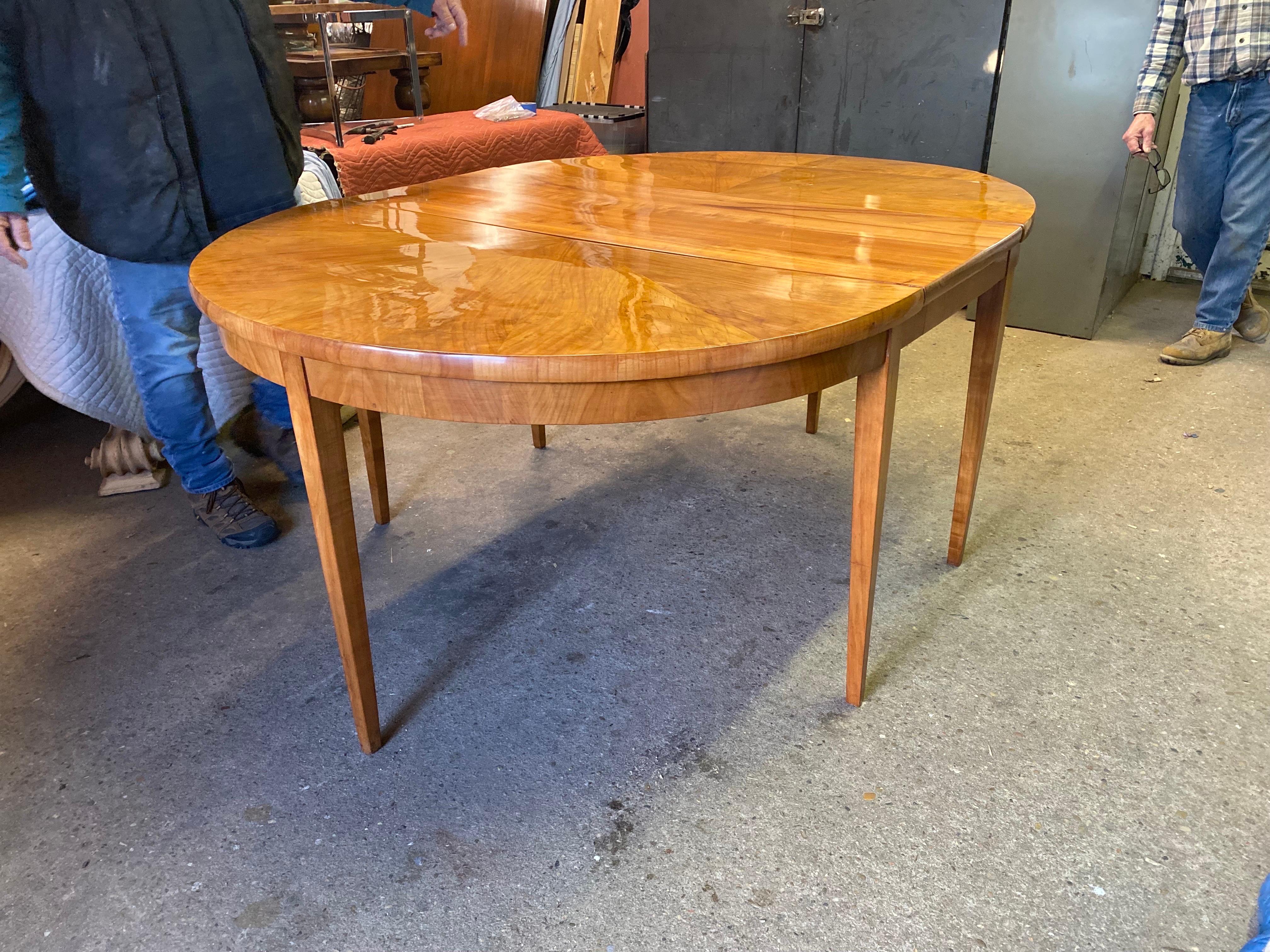 Table de salle à manger Biedermeier, Allemagne du Sud, vers 1815 en vente 3