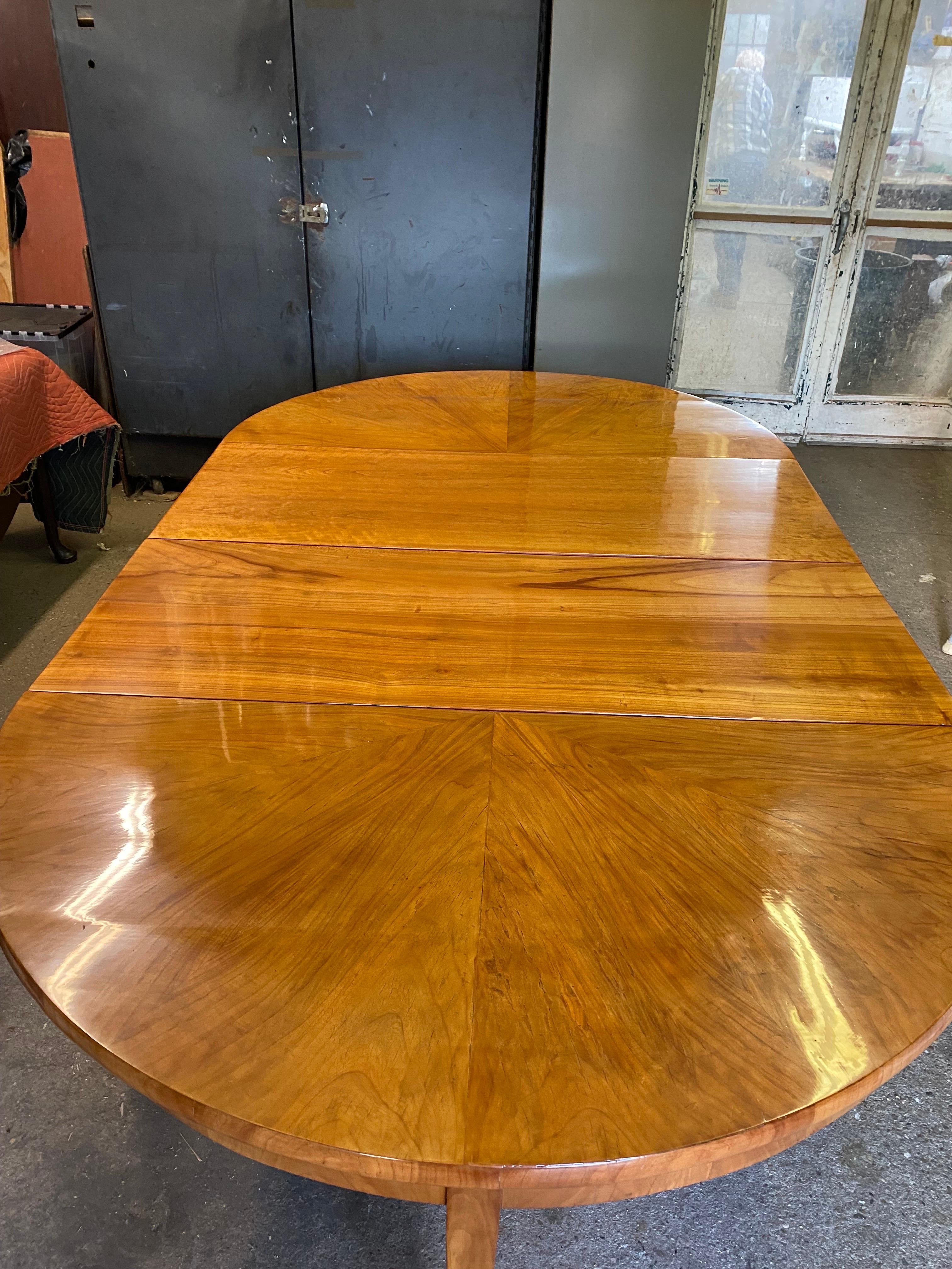 Allemand Table de salle à manger Biedermeier, Allemagne du Sud, vers 1815 en vente