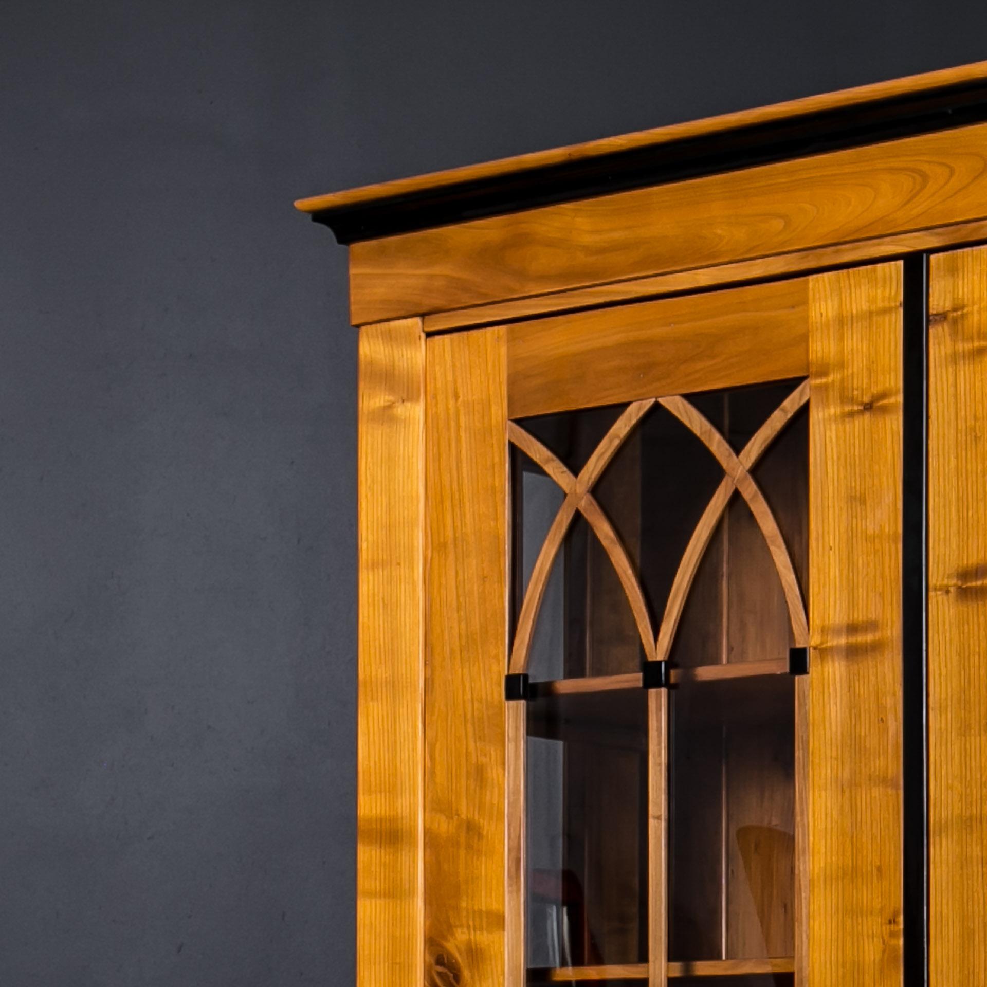 Biedermeier Cherrywood Vitrine, Germany, 19th Century, Fully Restored For Sale 6