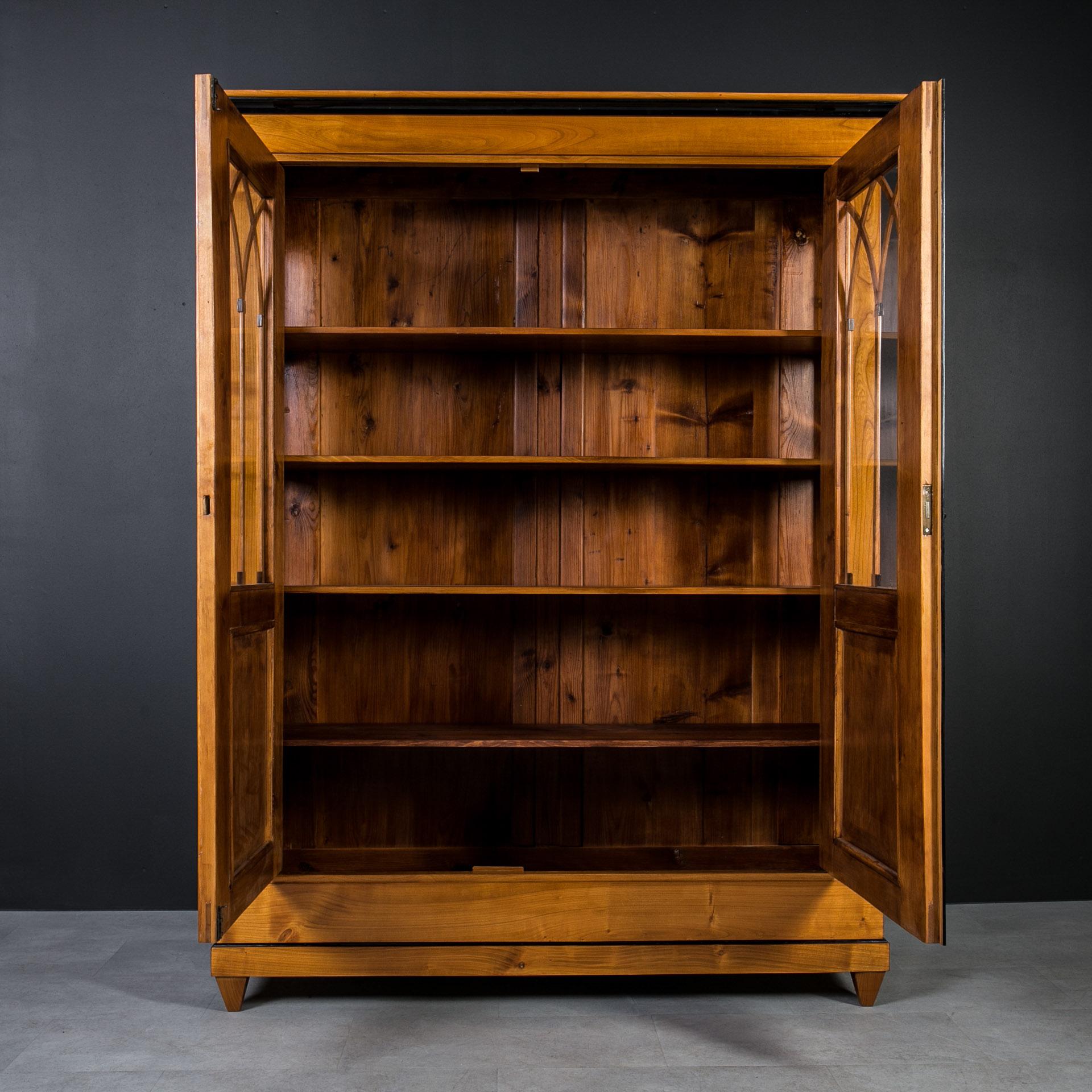 Biedermeier Cherrywood Vitrine, Germany, 19th Century, Fully Restored For Sale 2