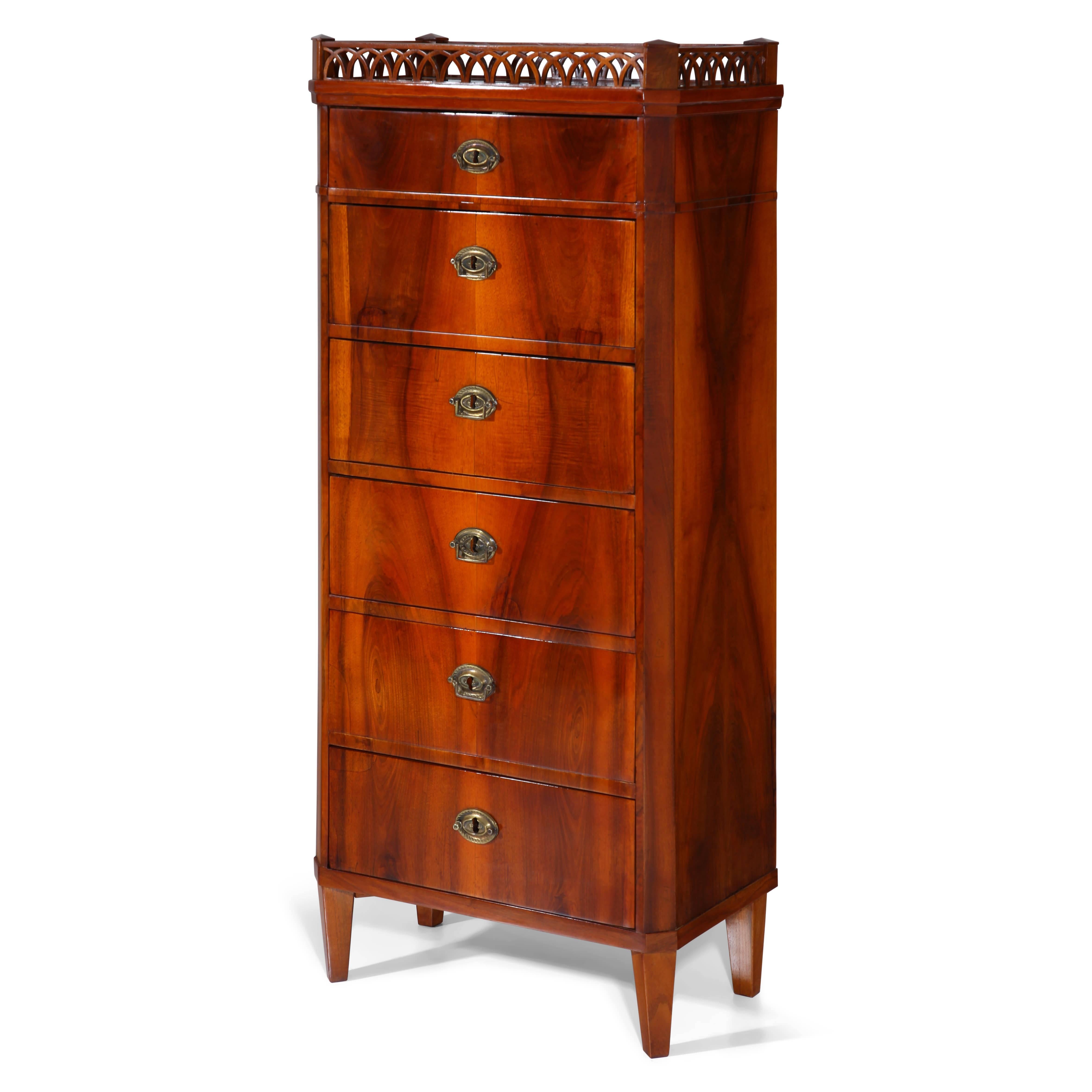 German Biedermeier Chest of Drawers, 1830s