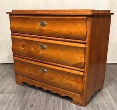 Commode Biedermeier, 1840, bois d'orme