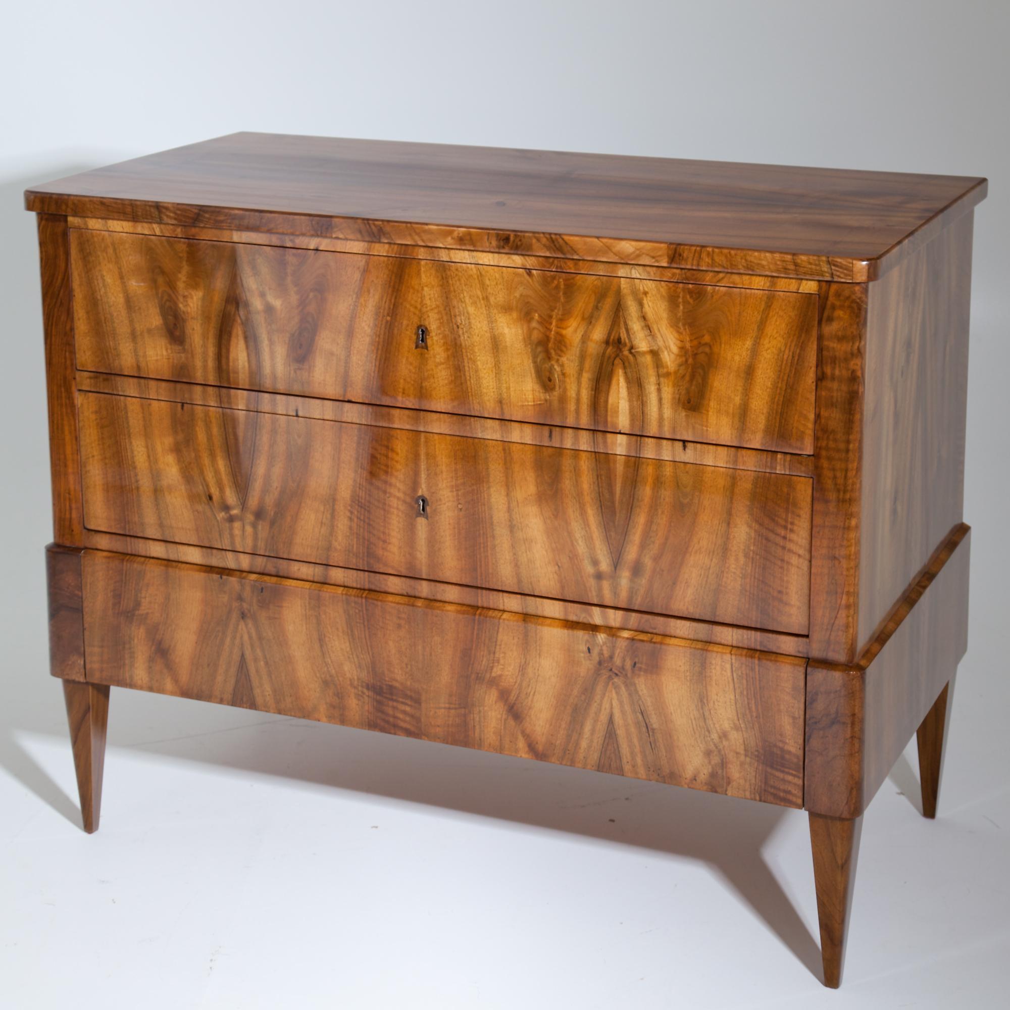 Biedermeier Chest of Drawers, 19th Century In Good Condition In Greding, DE